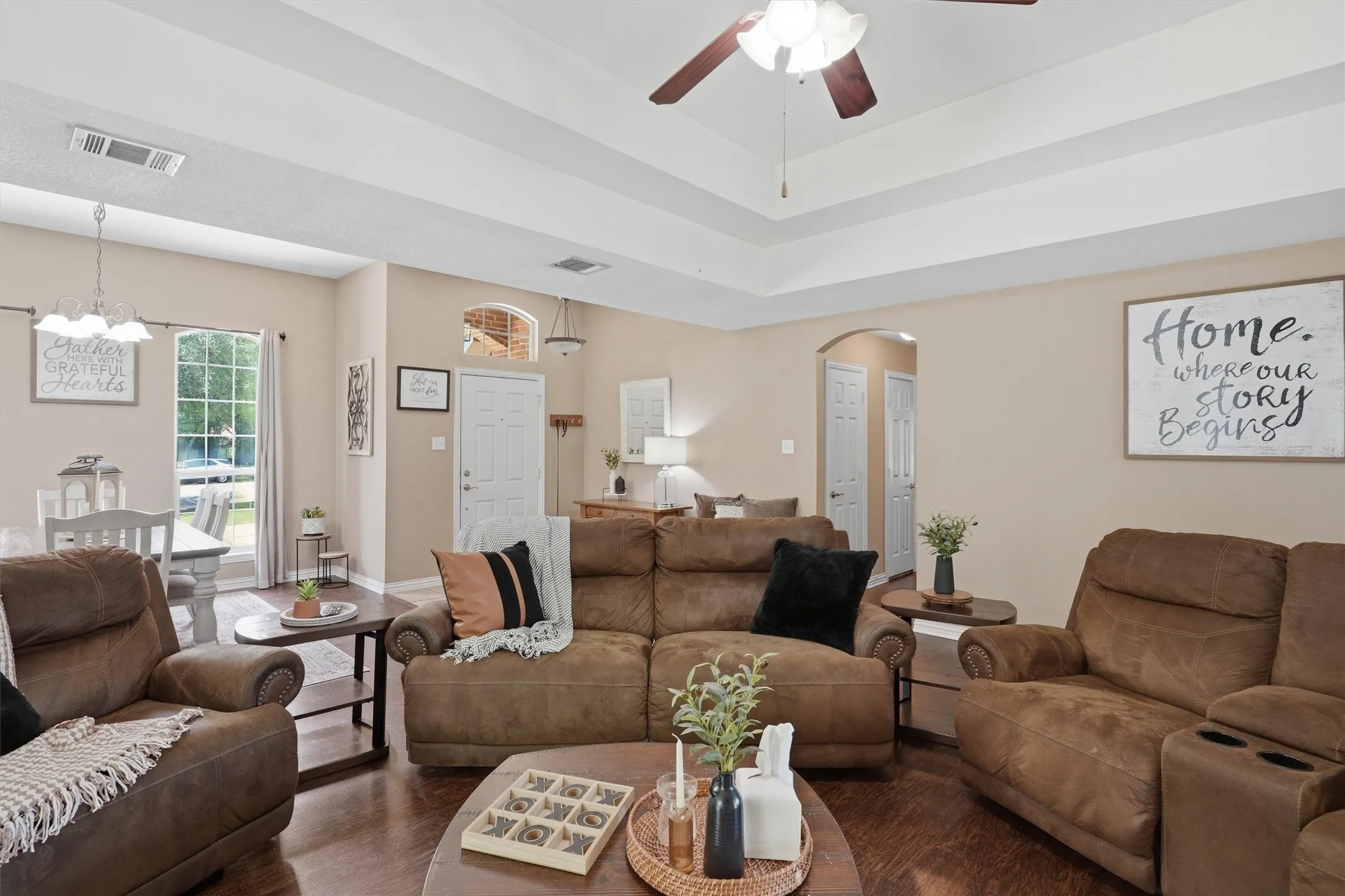 Single Family Residence For Sale in Hood County , 4406 Two Creek Court, Granbury, Texas 76049, 4 Bedroom, 2 Bathroom, 2 Garage spaces, 2,016 Sqft, built in 2006, mls#21305319, Real Estate Agent in Granbury, Homes For Sale in Hood county, Homes For Sale in Granbury, Realtor in Granbury Texas, Real Estate Brokerage Independent Realty Texas, Luminita Cordes Realtor
