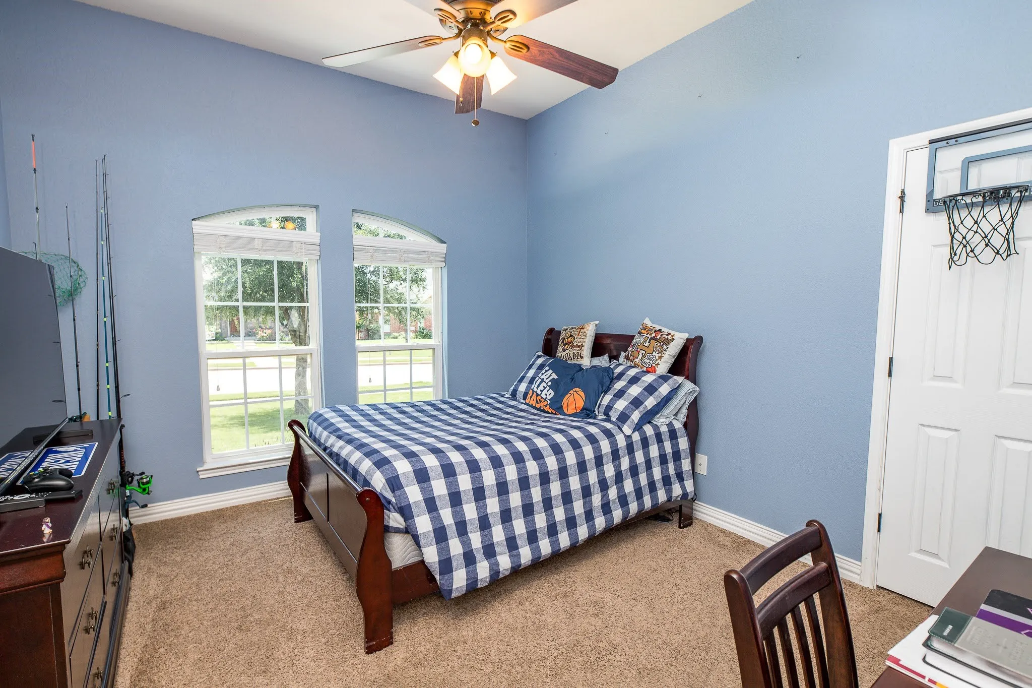 Single Family Residence For Sale in Clay County , 1004 Vineyard Lane, Henrietta, Texas 76365, 4 Bedroom, 3 Bathroom, 2 Garage spaces, 2,483 Sqft, built in 2011, mls#21306735, Real Estate Agent in Henrietta, Homes For Sale in Clay county, Homes For Sale in Henrietta, Realtor in Henrietta Texas, Real Estate Brokerage Independent Realty Texas, Luminita Cordes Realtor