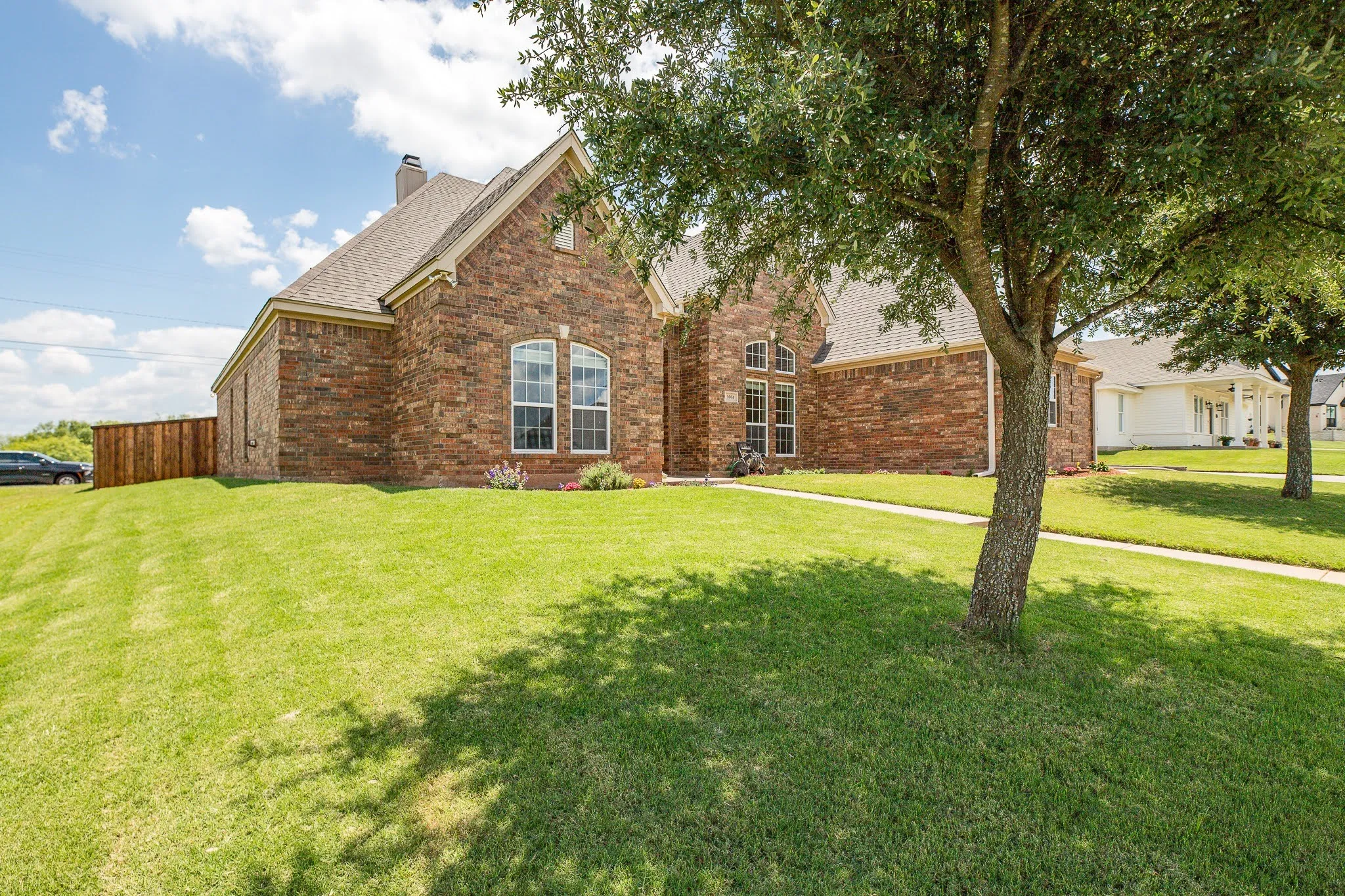 Single Family Residence For Sale in Clay County , 1004 Vineyard Lane, Henrietta, Texas 76365, 4 Bedroom, 3 Bathroom, 2 Garage spaces, 2,483 Sqft, built in 2011, mls#21306735, Real Estate Agent in Henrietta, Homes For Sale in Clay county, Homes For Sale in Henrietta, Realtor in Henrietta Texas, Real Estate Brokerage Independent Realty Texas, Luminita Cordes Realtor