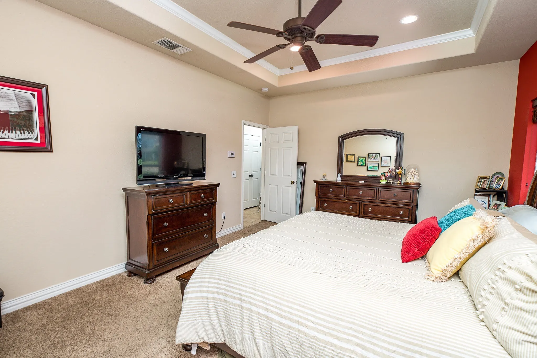 Single Family Residence For Sale in Clay County , 1004 Vineyard Lane, Henrietta, Texas 76365, 4 Bedroom, 3 Bathroom, 2 Garage spaces, 2,483 Sqft, built in 2011, mls#21306735, Real Estate Agent in Henrietta, Homes For Sale in Clay county, Homes For Sale in Henrietta, Realtor in Henrietta Texas, Real Estate Brokerage Independent Realty Texas, Luminita Cordes Realtor