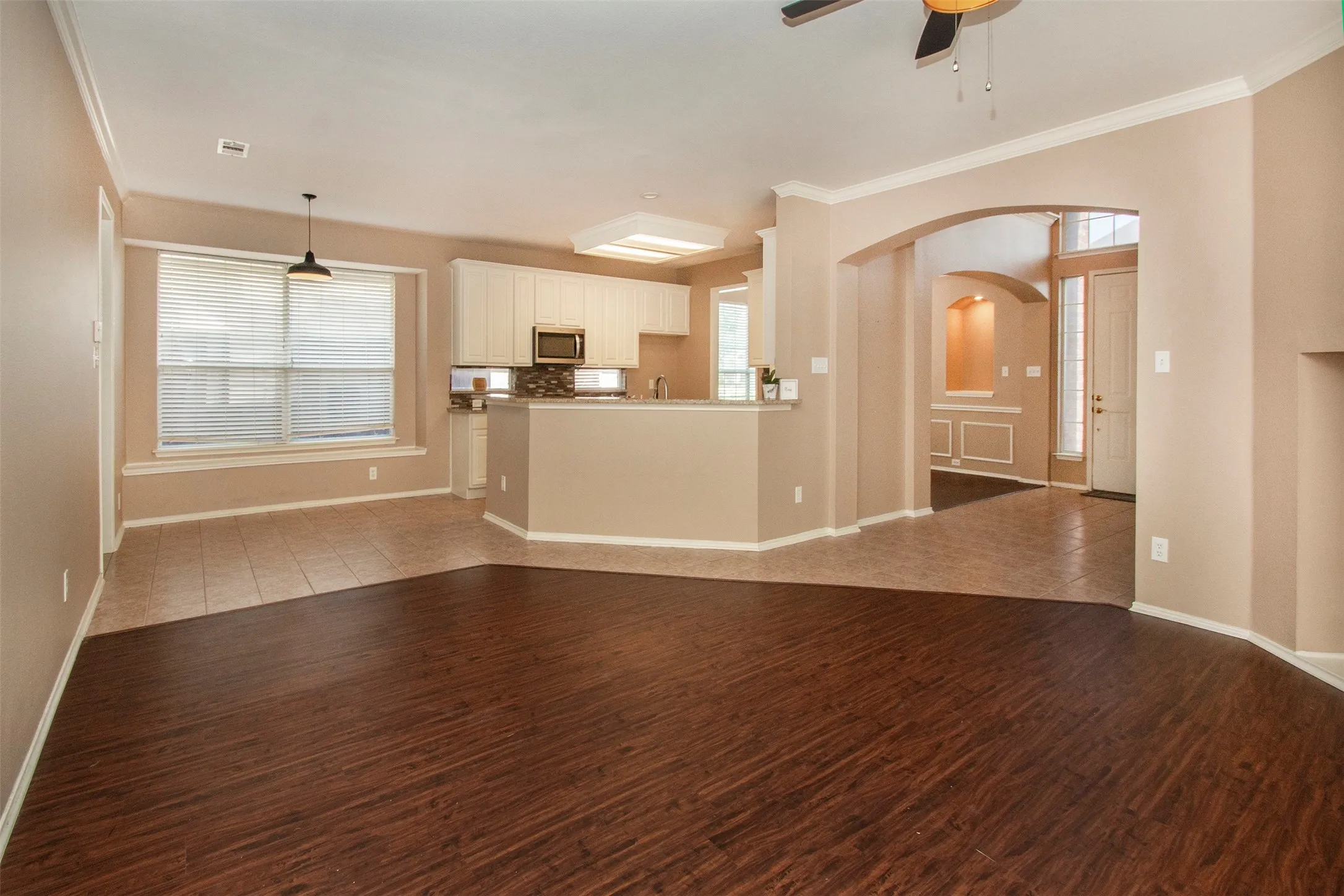 Single Family Residence For Rent in Collin County , 3412 Pueblo Drive, Mc Kinney, Texas 75070, 4 Bedroom, 3 Bathroom, 2 Garage spaces, 2,554 Sqft, built in 1998, mls#21304496, Real Estate Agent in Mc Kinney, Homes For Rent in Collin county, Homes For Rent in Mc Kinney, Realtor in Mc Kinney Texas, Real Estate Brokerage Independent Realty Texas, Luminita Cordes Realtor
