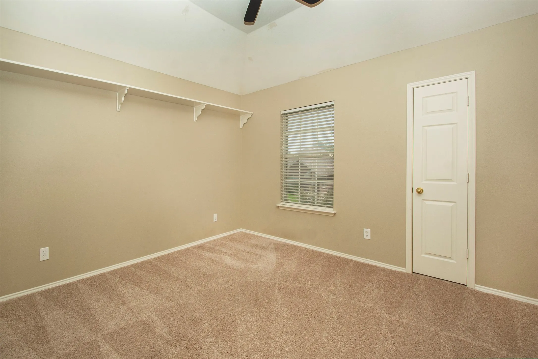 Single Family Residence For Rent in Collin County , 3412 Pueblo Drive, Mc Kinney, Texas 75070, 4 Bedroom, 3 Bathroom, 2 Garage spaces, 2,554 Sqft, built in 1998, mls#21304496, Real Estate Agent in Mc Kinney, Homes For Rent in Collin county, Homes For Rent in Mc Kinney, Realtor in Mc Kinney Texas, Real Estate Brokerage Independent Realty Texas, Luminita Cordes Realtor