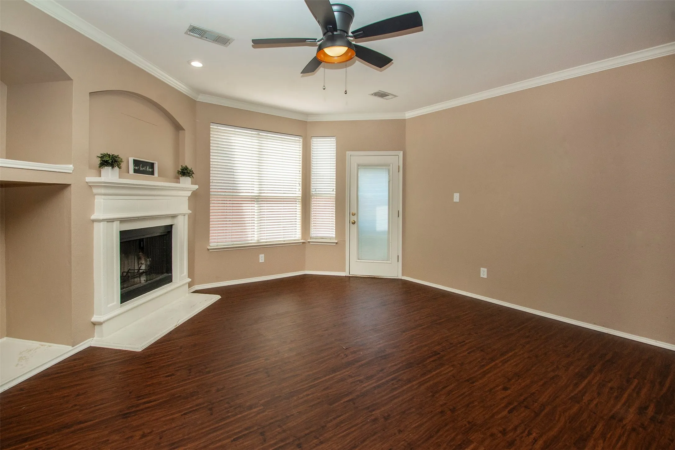 Single Family Residence For Rent in Collin County , 3412 Pueblo Drive, Mc Kinney, Texas 75070, 4 Bedroom, 3 Bathroom, 2 Garage spaces, 2,554 Sqft, built in 1998, mls#21304496, Real Estate Agent in Mc Kinney, Homes For Rent in Collin county, Homes For Rent in Mc Kinney, Realtor in Mc Kinney Texas, Real Estate Brokerage Independent Realty Texas, Luminita Cordes Realtor