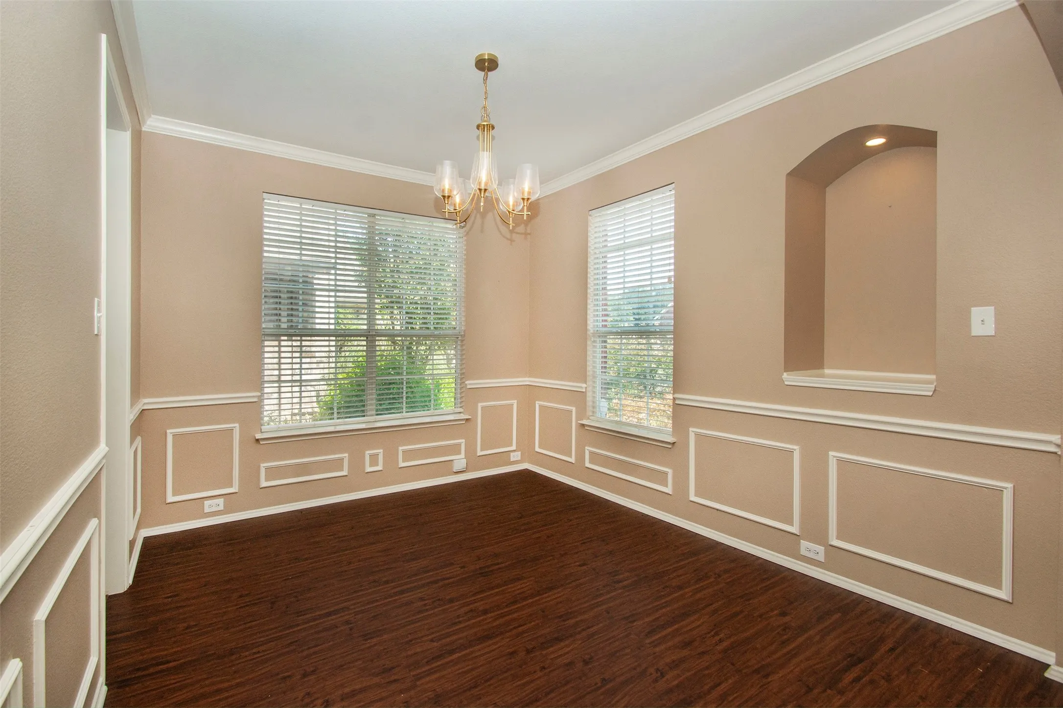Single Family Residence For Rent in Collin County , 3412 Pueblo Drive, Mc Kinney, Texas 75070, 4 Bedroom, 3 Bathroom, 2 Garage spaces, 2,554 Sqft, built in 1998, mls#21304496, Real Estate Agent in Mc Kinney, Homes For Rent in Collin county, Homes For Rent in Mc Kinney, Realtor in Mc Kinney Texas, Real Estate Brokerage Independent Realty Texas, Luminita Cordes Realtor