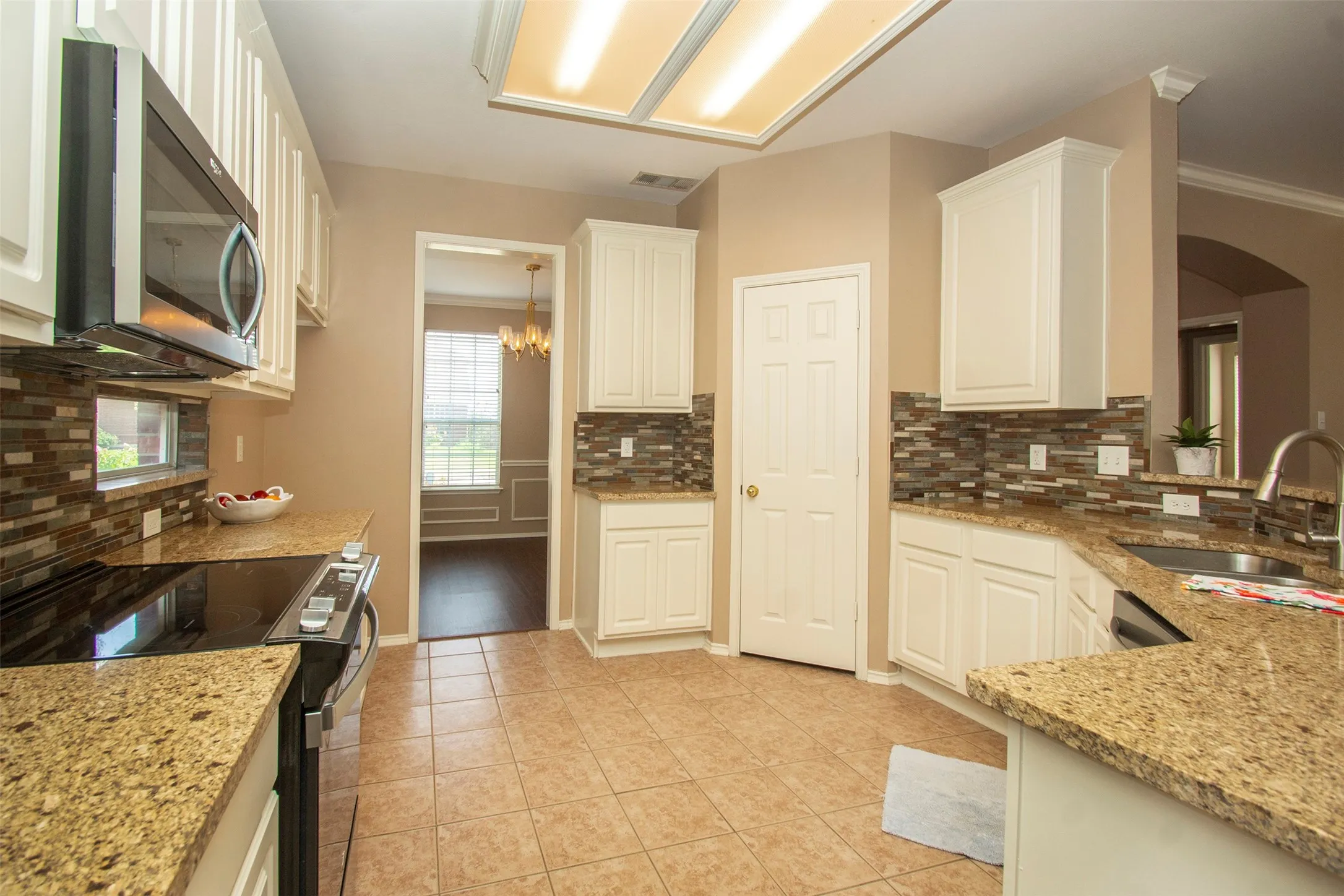 Single Family Residence For Rent in Collin County , 3412 Pueblo Drive, Mc Kinney, Texas 75070, 4 Bedroom, 3 Bathroom, 2 Garage spaces, 2,554 Sqft, built in 1998, mls#21304496, Real Estate Agent in Mc Kinney, Homes For Rent in Collin county, Homes For Rent in Mc Kinney, Realtor in Mc Kinney Texas, Real Estate Brokerage Independent Realty Texas, Luminita Cordes Realtor