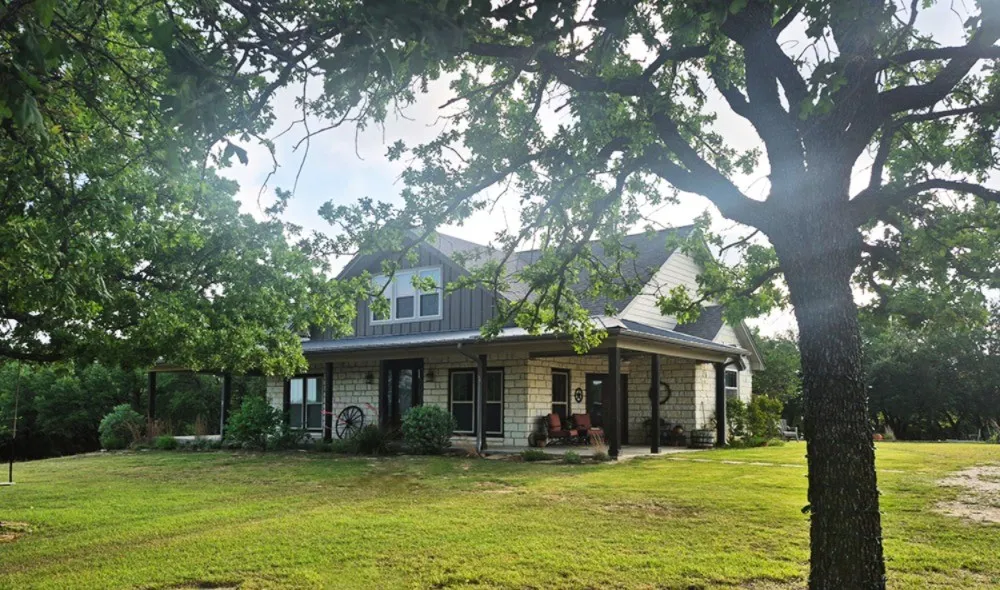 Farm For Sale in Erath County , 3851 County Road 156 Road, Bluff Dale, Texas 76433, 3 Bedroom, 3 Bathroom, Garage spaces, 2,623 Sqft, built in 2002, mls#21295169, Real Estate Agent in Bluff Dale, Homes For Sale in Erath county, Homes For Sale in Bluff Dale, Realtor in Bluff Dale Texas, Real Estate Brokerage Independent Realty Texas, Luminita Cordes Realtor