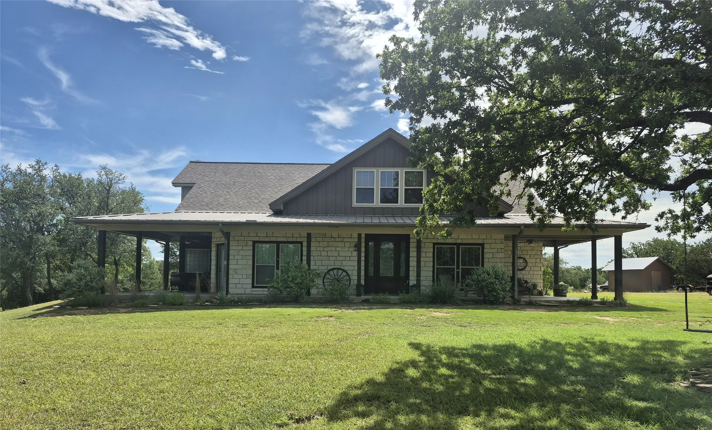 Farm For Sale in Erath County , 3851 County Road 156 Road, Bluff Dale, Texas 76433, 3 Bedroom, 3 Bathroom, Garage spaces, 2,623 Sqft, built in 2002, mls#21295169, Real Estate Agent in Bluff Dale, Homes For Sale in Erath county, Homes For Sale in Bluff Dale, Realtor in Bluff Dale Texas, Real Estate Brokerage Independent Realty Texas, Luminita Cordes Realtor
