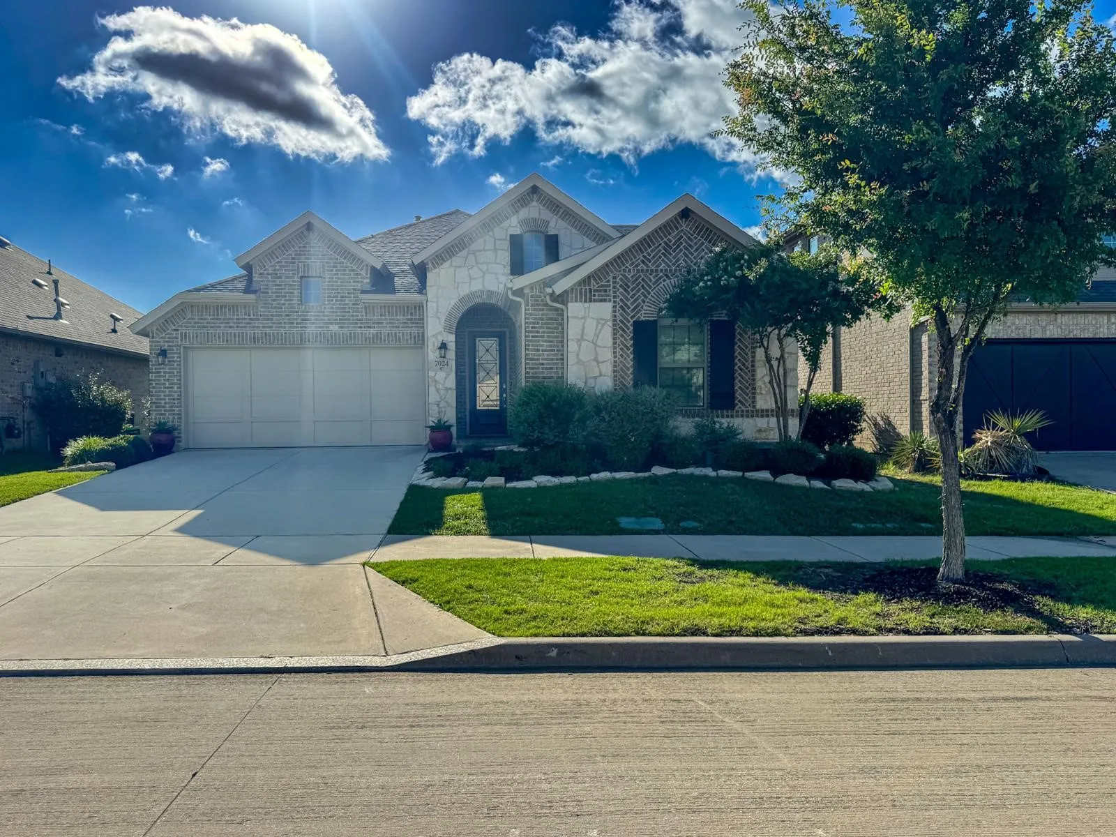 LOCATION - LOCATION Home near end of street - Half cul-de-sac
