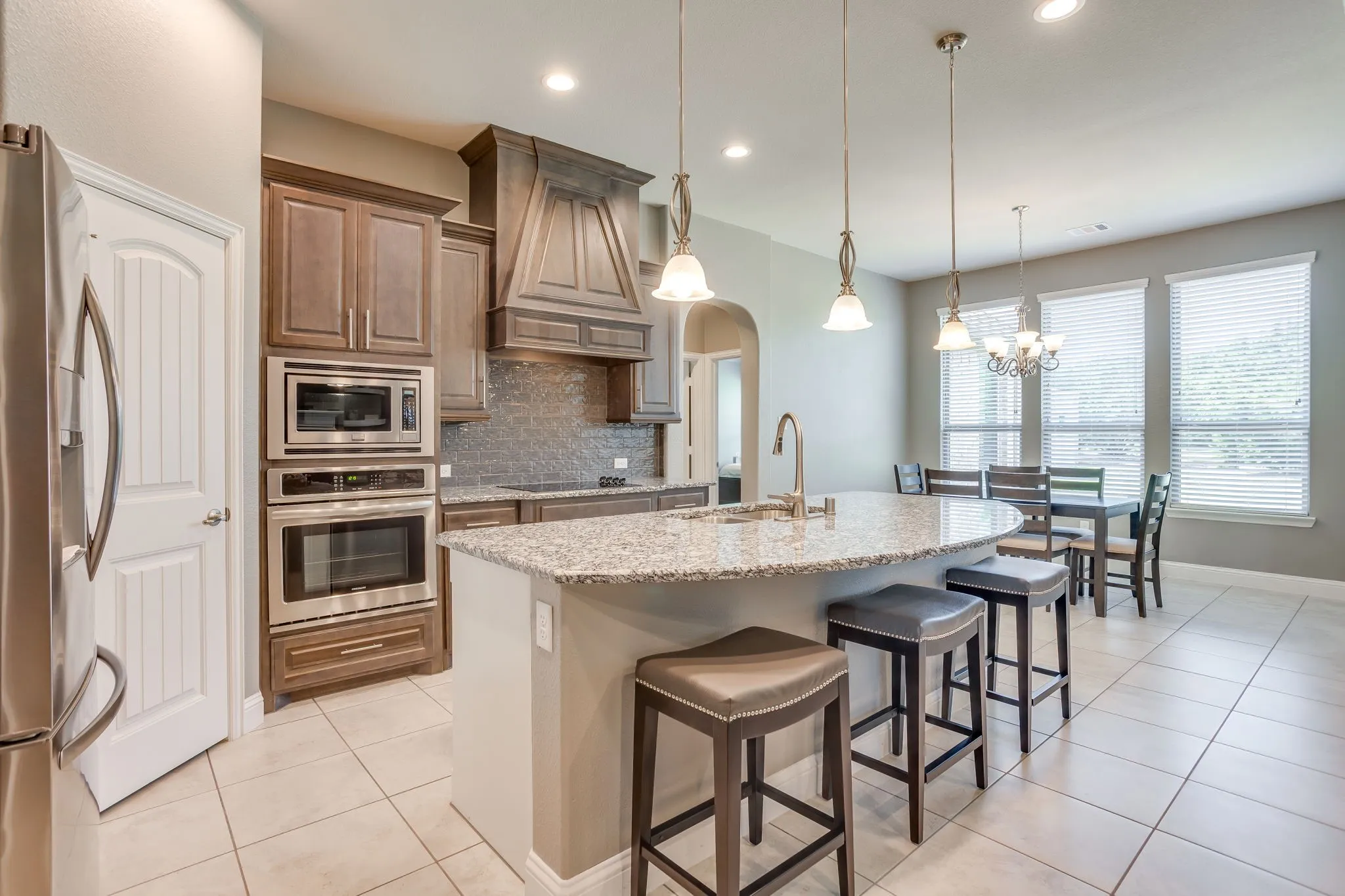 Single Family Residence For Sale in Ellis County , 3830 Richard Road, Midlothian, Texas 76065, 4 Bedroom, 3 Bathroom, 4 Garage spaces, 2,498 Sqft, built in 2018, Price $647,000, mls#21306309, Real Estate Agent in Midlothian, Homes For Sale in Ellis county, Homes For Sale in Midlothian, Realtor in Midlothian Texas, Real Estate Brokerage Independent Realty Texas, Luminita Cordes Realtor