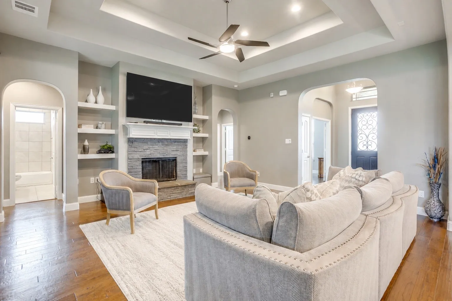 Single Family Residence For Sale in Ellis County , 3830 Richard Road, Midlothian, Texas 76065, 4 Bedroom, 3 Bathroom, 4 Garage spaces, 2,498 Sqft, built in 2018, Price $647,000, mls#21306309, Real Estate Agent in Midlothian, Homes For Sale in Ellis county, Homes For Sale in Midlothian, Realtor in Midlothian Texas, Real Estate Brokerage Independent Realty Texas, Luminita Cordes Realtor
