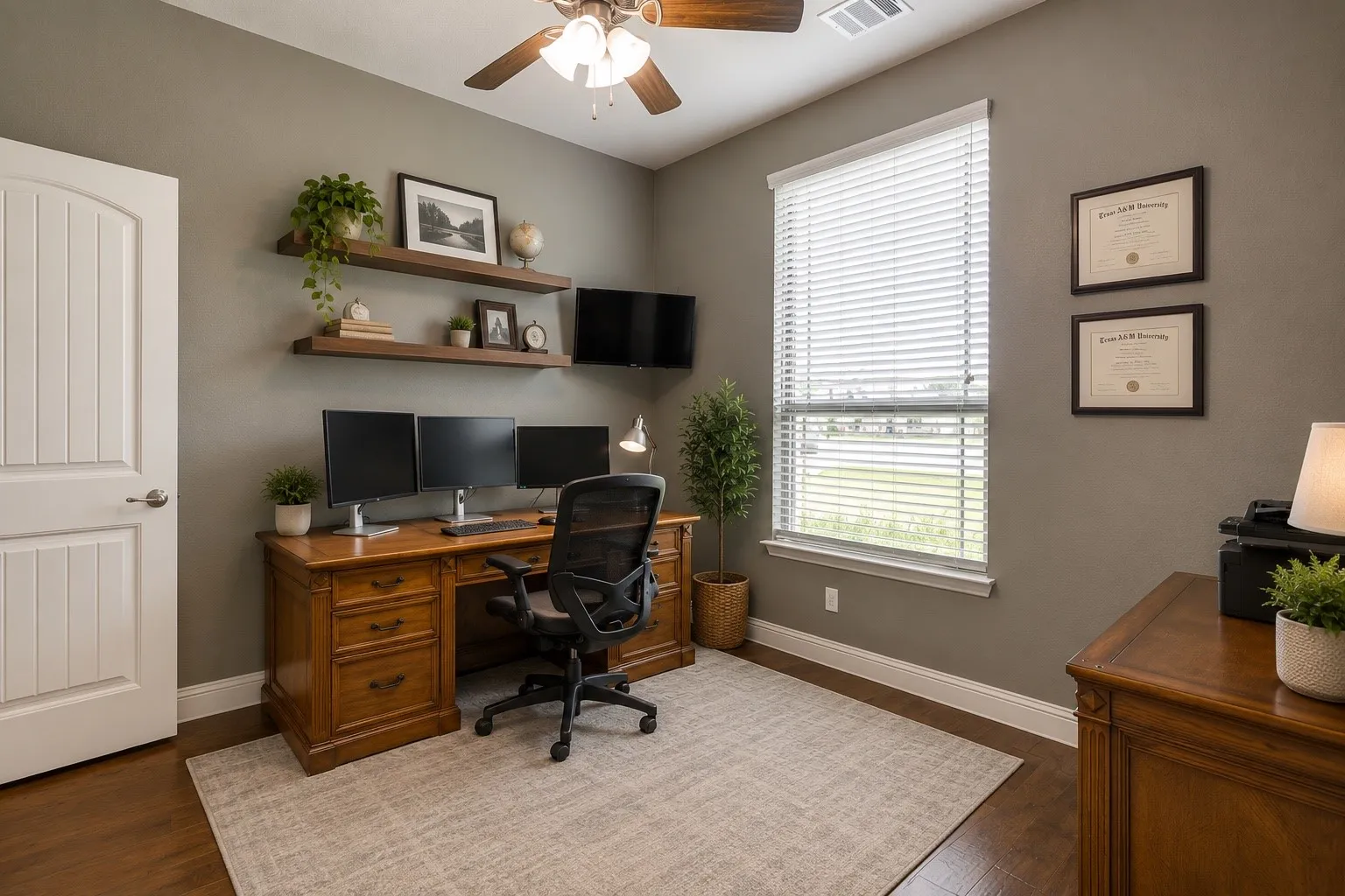 Single Family Residence For Sale in Ellis County , 3830 Richard Road, Midlothian, Texas 76065, 4 Bedroom, 3 Bathroom, 4 Garage spaces, 2,498 Sqft, built in 2018, Price $647,000, mls#21306309, Real Estate Agent in Midlothian, Homes For Sale in Ellis county, Homes For Sale in Midlothian, Realtor in Midlothian Texas, Real Estate Brokerage Independent Realty Texas, Luminita Cordes Realtor