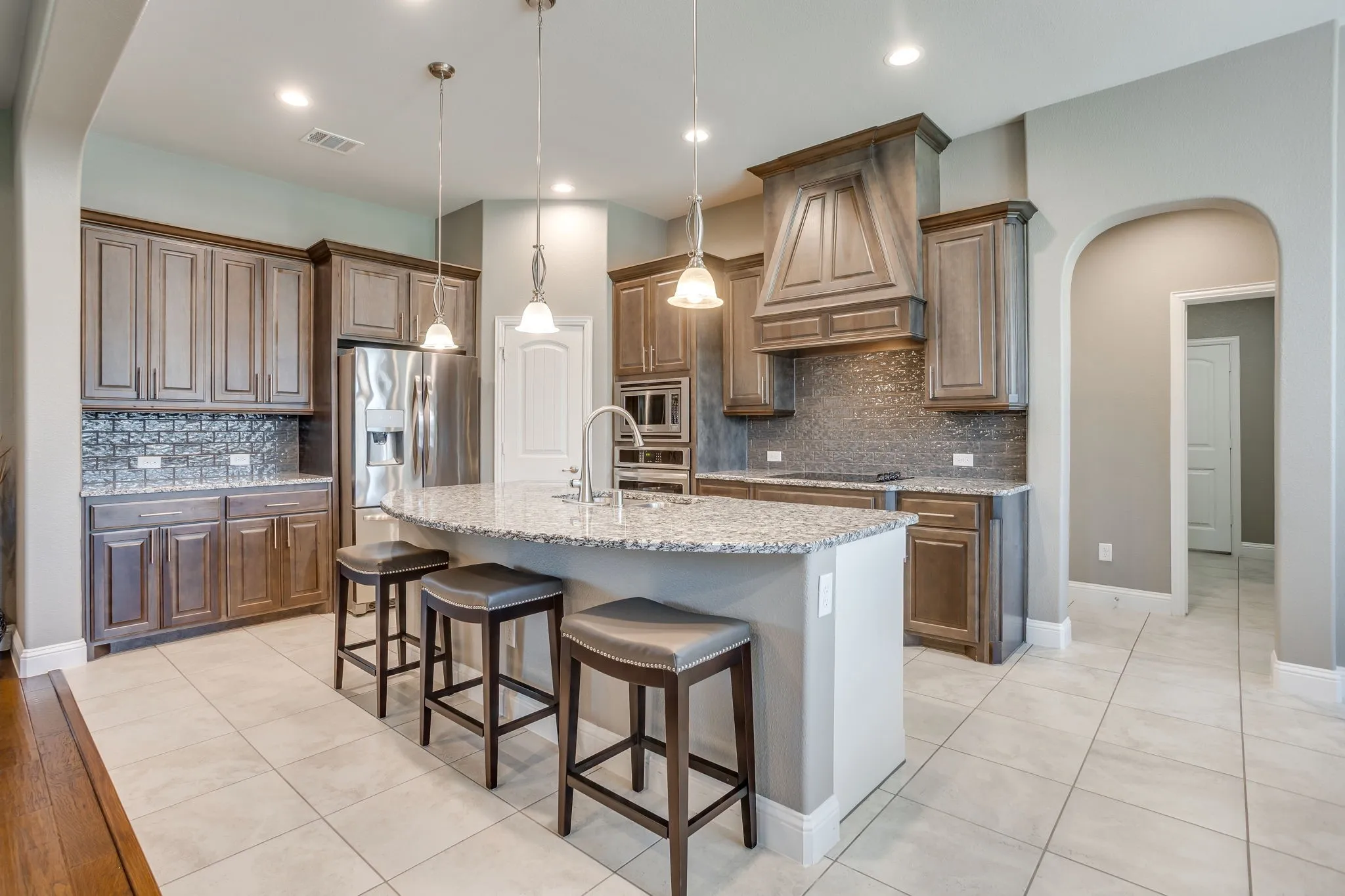 Single Family Residence For Sale in Ellis County , 3830 Richard Road, Midlothian, Texas 76065, 4 Bedroom, 3 Bathroom, 4 Garage spaces, 2,498 Sqft, built in 2018, Price $647,000, mls#21306309, Real Estate Agent in Midlothian, Homes For Sale in Ellis county, Homes For Sale in Midlothian, Realtor in Midlothian Texas, Real Estate Brokerage Independent Realty Texas, Luminita Cordes Realtor