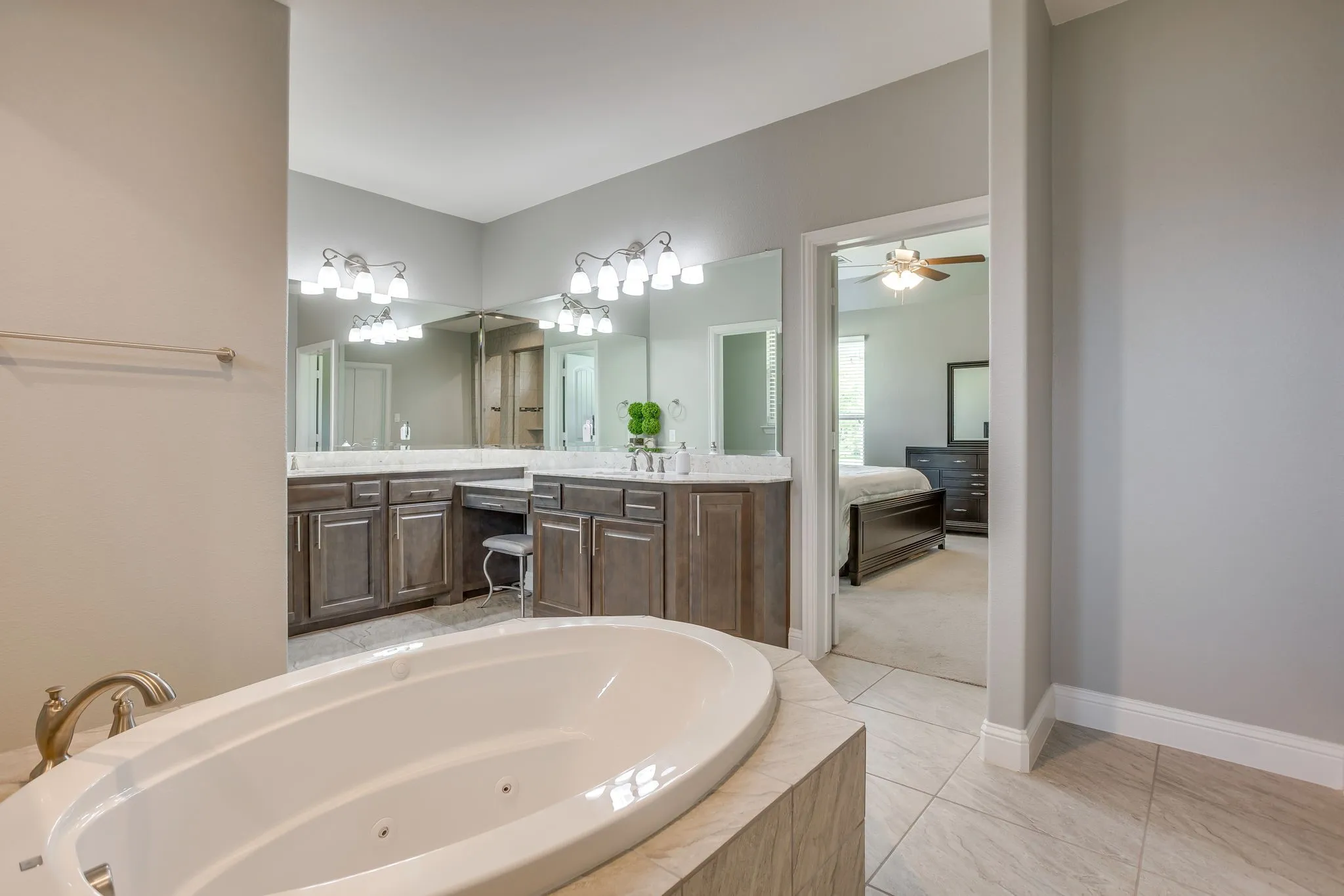 Single Family Residence For Sale in Ellis County , 3830 Richard Road, Midlothian, Texas 76065, 4 Bedroom, 3 Bathroom, 4 Garage spaces, 2,498 Sqft, built in 2018, Price $647,000, mls#21306309, Real Estate Agent in Midlothian, Homes For Sale in Ellis county, Homes For Sale in Midlothian, Realtor in Midlothian Texas, Real Estate Brokerage Independent Realty Texas, Luminita Cordes Realtor