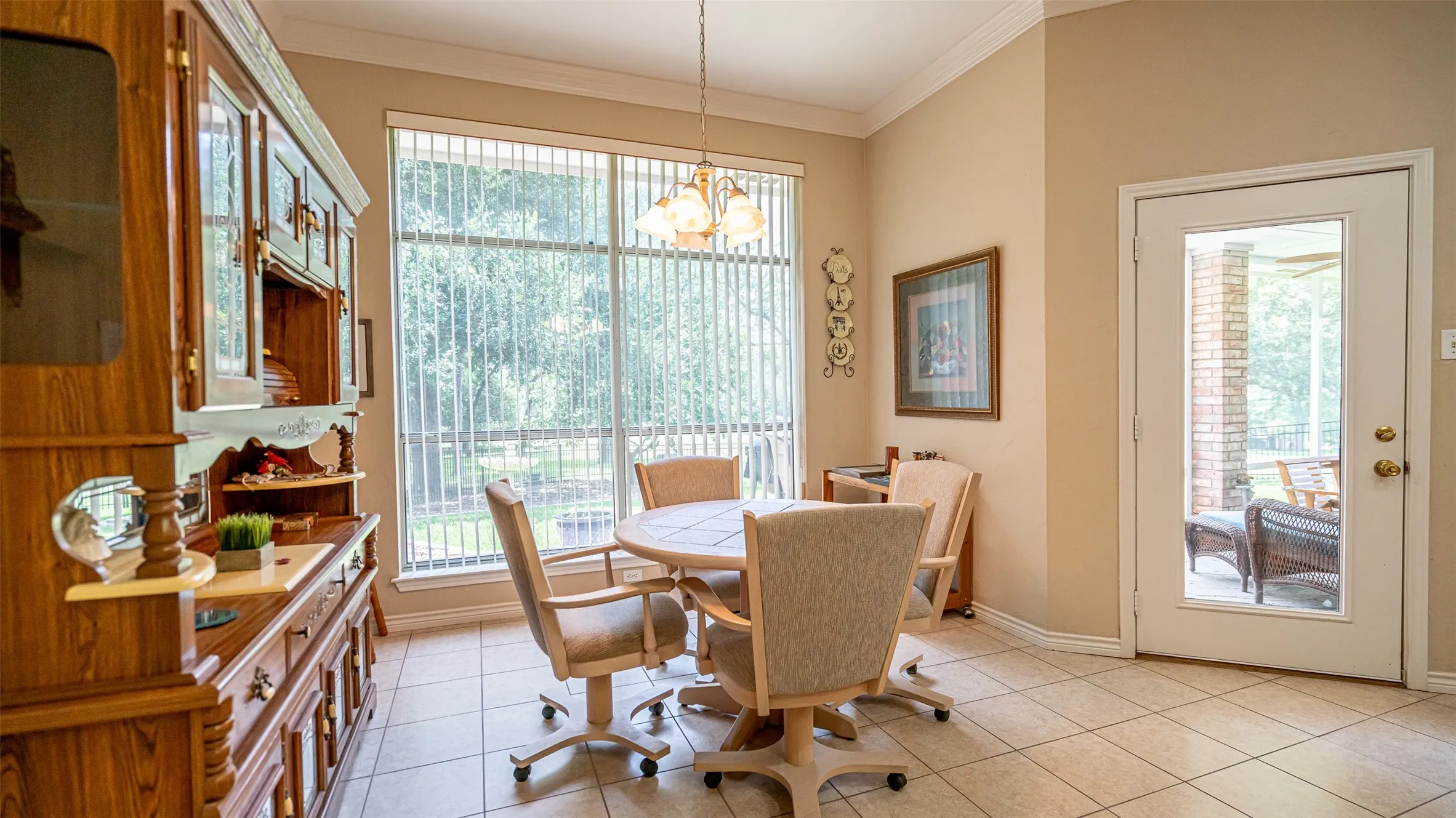 Single Family Residence For Sale in Hood County , 9031 Bontura Road, Granbury, Texas 76049, 3 Bedroom, 3 Bathroom, 2 Garage spaces, 2,319 Sqft, built in 1991, mls#21306760, Real Estate Agent in Granbury, Homes For Sale in Hood county, Homes For Sale in Granbury, Realtor in Granbury Texas, Real Estate Brokerage Independent Realty Texas, Luminita Cordes Realtor