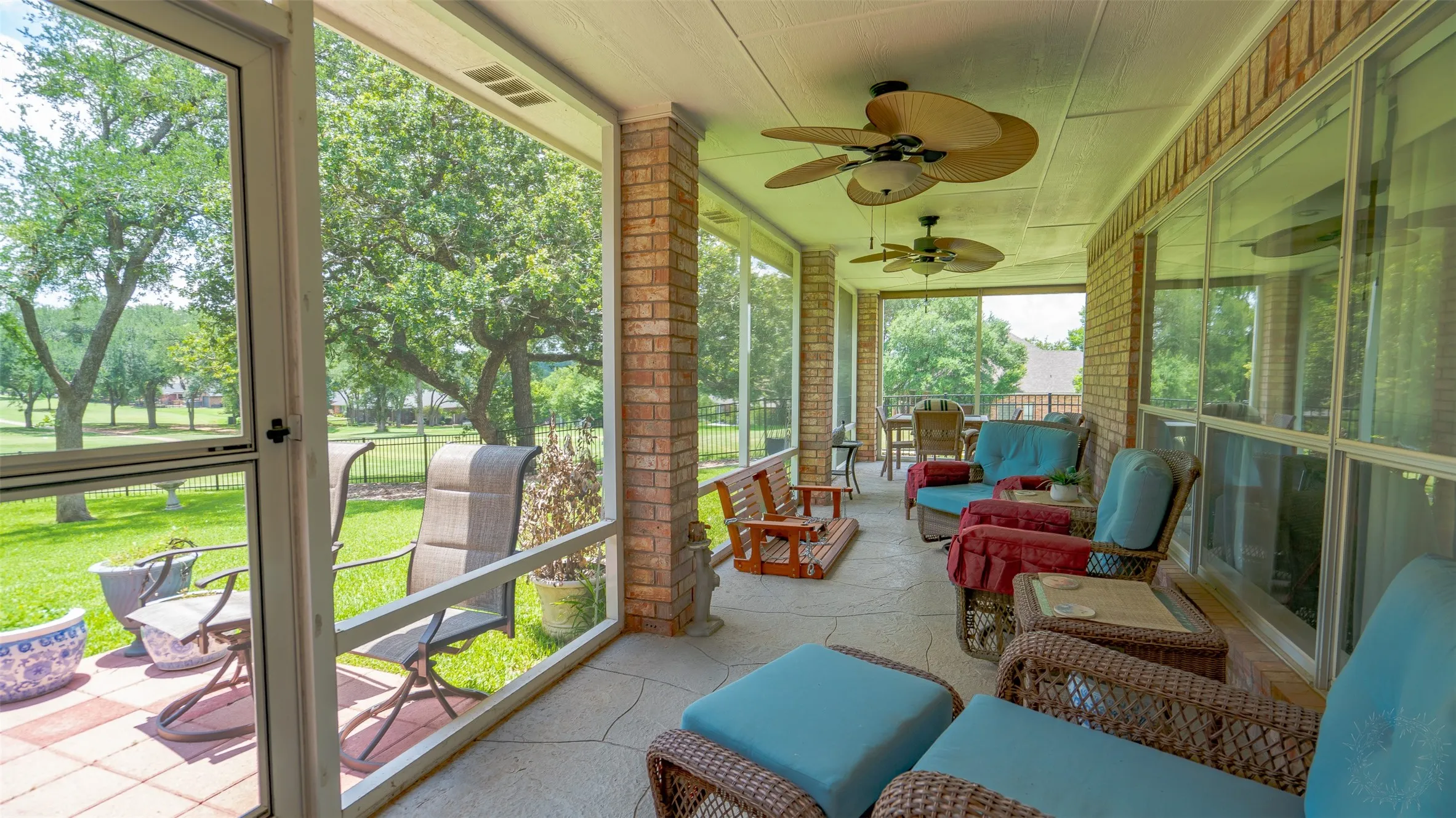 Single Family Residence For Sale in Hood County , 9031 Bontura Road, Granbury, Texas 76049, 3 Bedroom, 3 Bathroom, 2 Garage spaces, 2,319 Sqft, built in 1991, mls#21306760, Real Estate Agent in Granbury, Homes For Sale in Hood county, Homes For Sale in Granbury, Realtor in Granbury Texas, Real Estate Brokerage Independent Realty Texas, Luminita Cordes Realtor