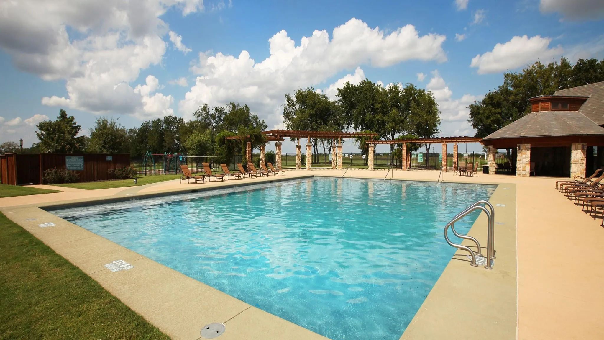 Single Family Residence For Rent in Kaufman County , 2016 Croftbank Street, Forney, Texas 75126, 3 Bedroom, 3 Bathroom, 2 Garage spaces, 1,920 Sqft, built in 2022, mls#21306253, Real Estate Agent in Forney, Homes For Rent in Kaufman county, Homes For Rent in Forney, Realtor in Forney Texas, Real Estate Brokerage Independent Realty Texas, Luminita Cordes Realtor