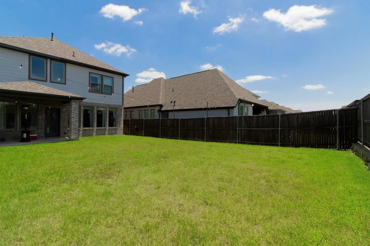 Single Family Residence For Rent in Kaufman County , 2016 Croftbank Street, Forney, Texas 75126, 3 Bedroom, 3 Bathroom, 2 Garage spaces, 1,920 Sqft, built in 2022, mls#21306253, Real Estate Agent in Forney, Homes For Rent in Kaufman county, Homes For Rent in Forney, Realtor in Forney Texas, Real Estate Brokerage Independent Realty Texas, Luminita Cordes Realtor