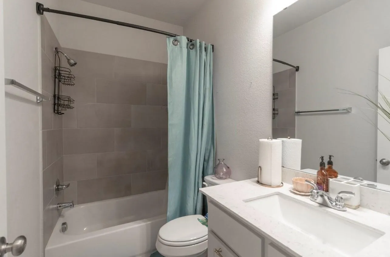 Single Family Residence For Rent in Kaufman County , 2016 Croftbank Street, Forney, Texas 75126, 3 Bedroom, 3 Bathroom, 2 Garage spaces, 1,920 Sqft, built in 2022, mls#21306253, Real Estate Agent in Forney, Homes For Rent in Kaufman county, Homes For Rent in Forney, Realtor in Forney Texas, Real Estate Brokerage Independent Realty Texas, Luminita Cordes Realtor
