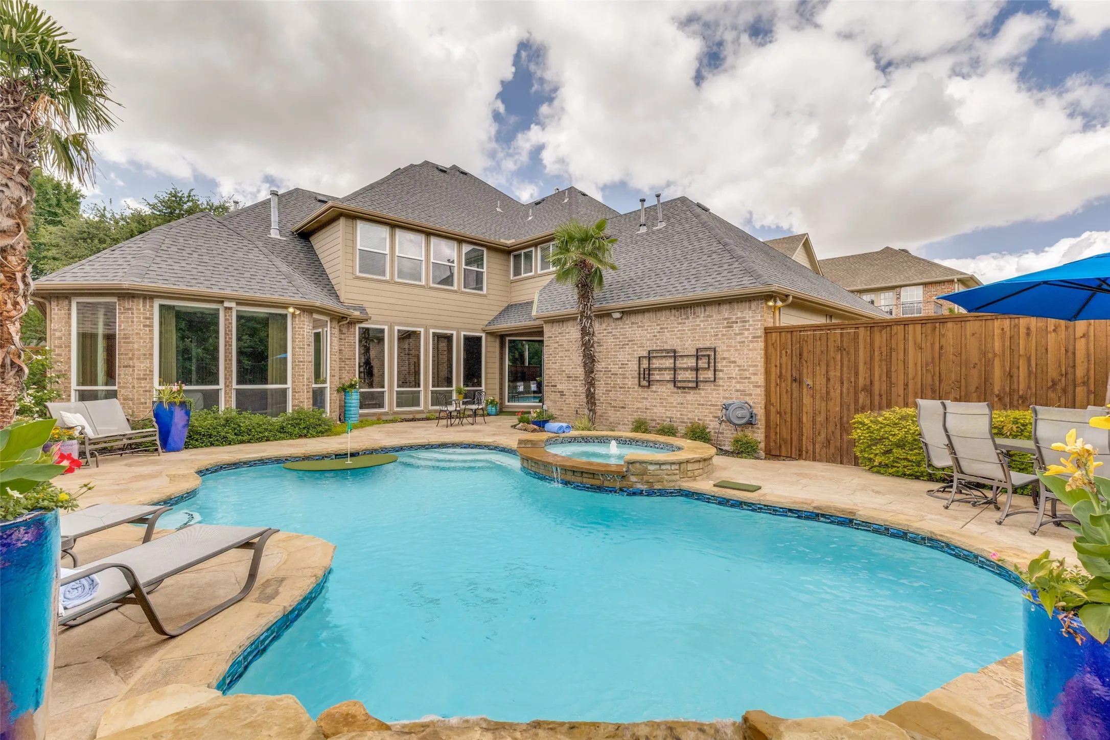 Single Family Residence For Sale in Collin County , 5213 Tennington Park, Dallas, Texas 75287, 4 Bedroom, 4 Bathroom, 3 Garage spaces, 4,281 Sqft, built in 2000, mls#21306047, Real Estate Agent in Dallas, Homes For Sale in Collin county, Homes For Sale in Dallas, Realtor in Dallas Texas, Real Estate Brokerage Independent Realty Texas, Luminita Cordes Realtor