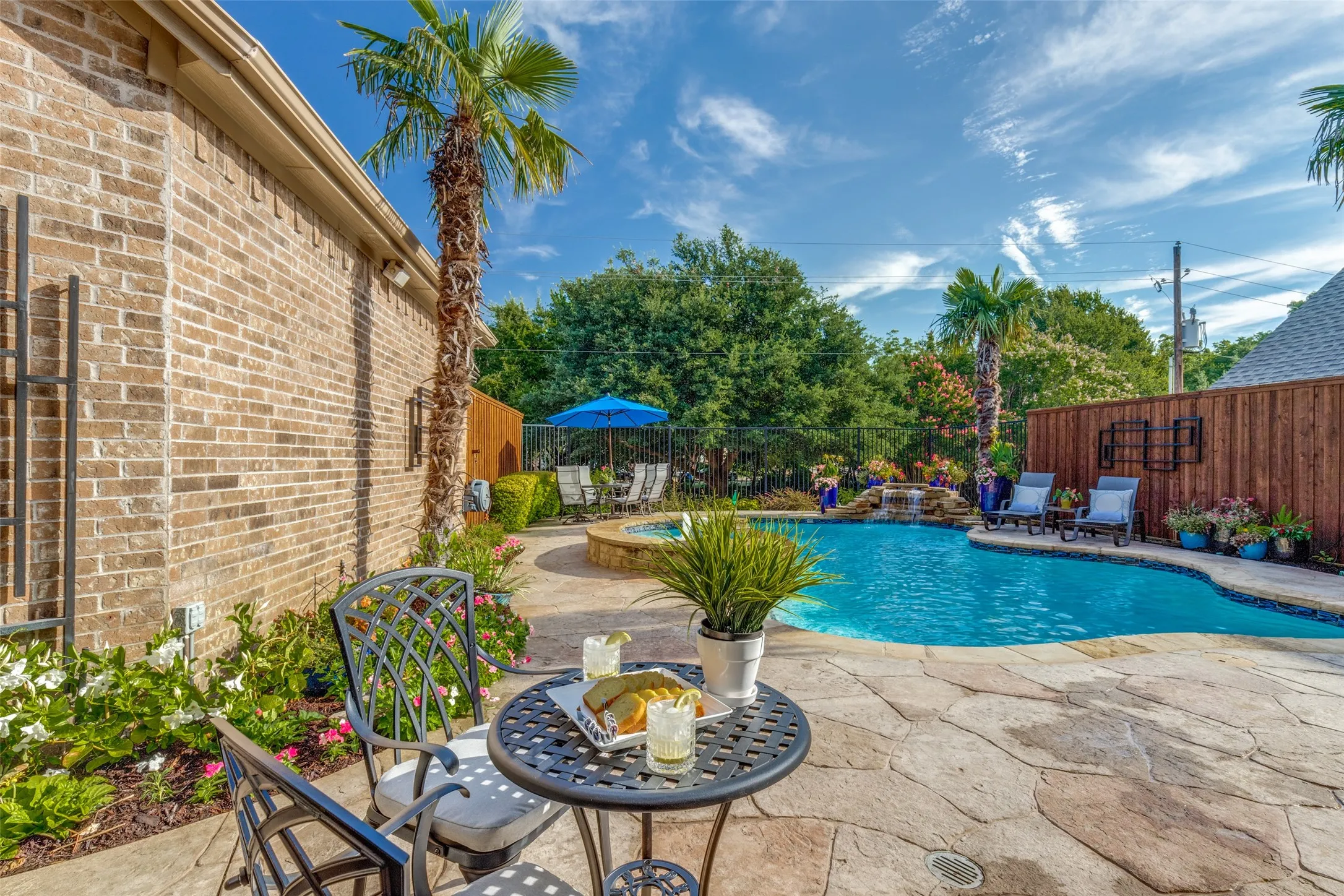 Single Family Residence For Sale in Collin County , 5213 Tennington Park, Dallas, Texas 75287, 4 Bedroom, 4 Bathroom, 3 Garage spaces, 4,281 Sqft, built in 2000, mls#21306047, Real Estate Agent in Dallas, Homes For Sale in Collin county, Homes For Sale in Dallas, Realtor in Dallas Texas, Real Estate Brokerage Independent Realty Texas, Luminita Cordes Realtor