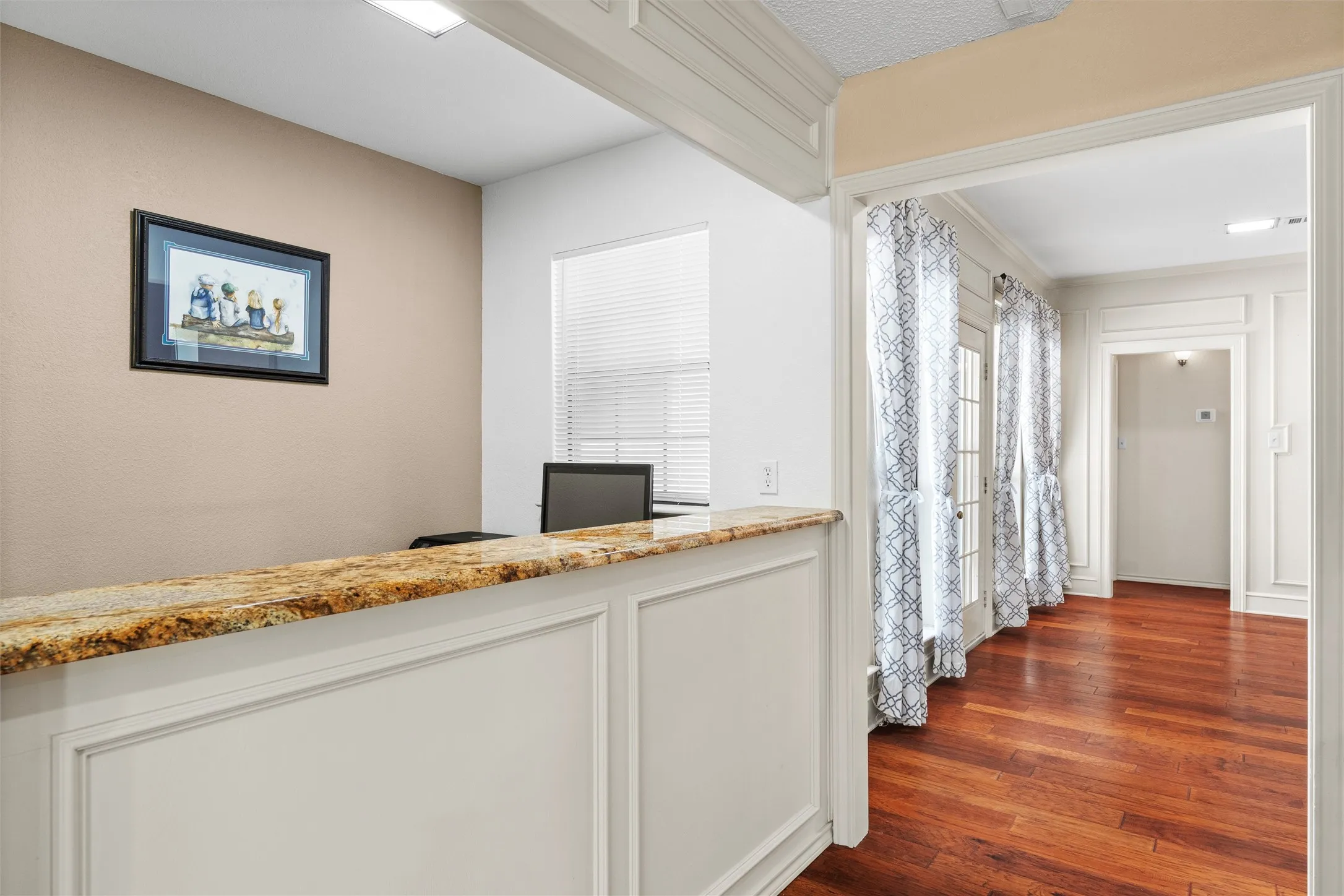 Single Family Residence For Sale in Tarrant County , 4203 Oak Springs Drive, Arlington, Texas 76016, 4 Bedroom, 4 Bathroom, 2 Garage spaces, 2,820 Sqft, built in 1985, mls#21305835, Real Estate Agent in Arlington, Homes For Sale in Tarrant county, Homes For Sale in Arlington, Realtor in Arlington Texas, Real Estate Brokerage Independent Realty Texas, Luminita Cordes Realtor