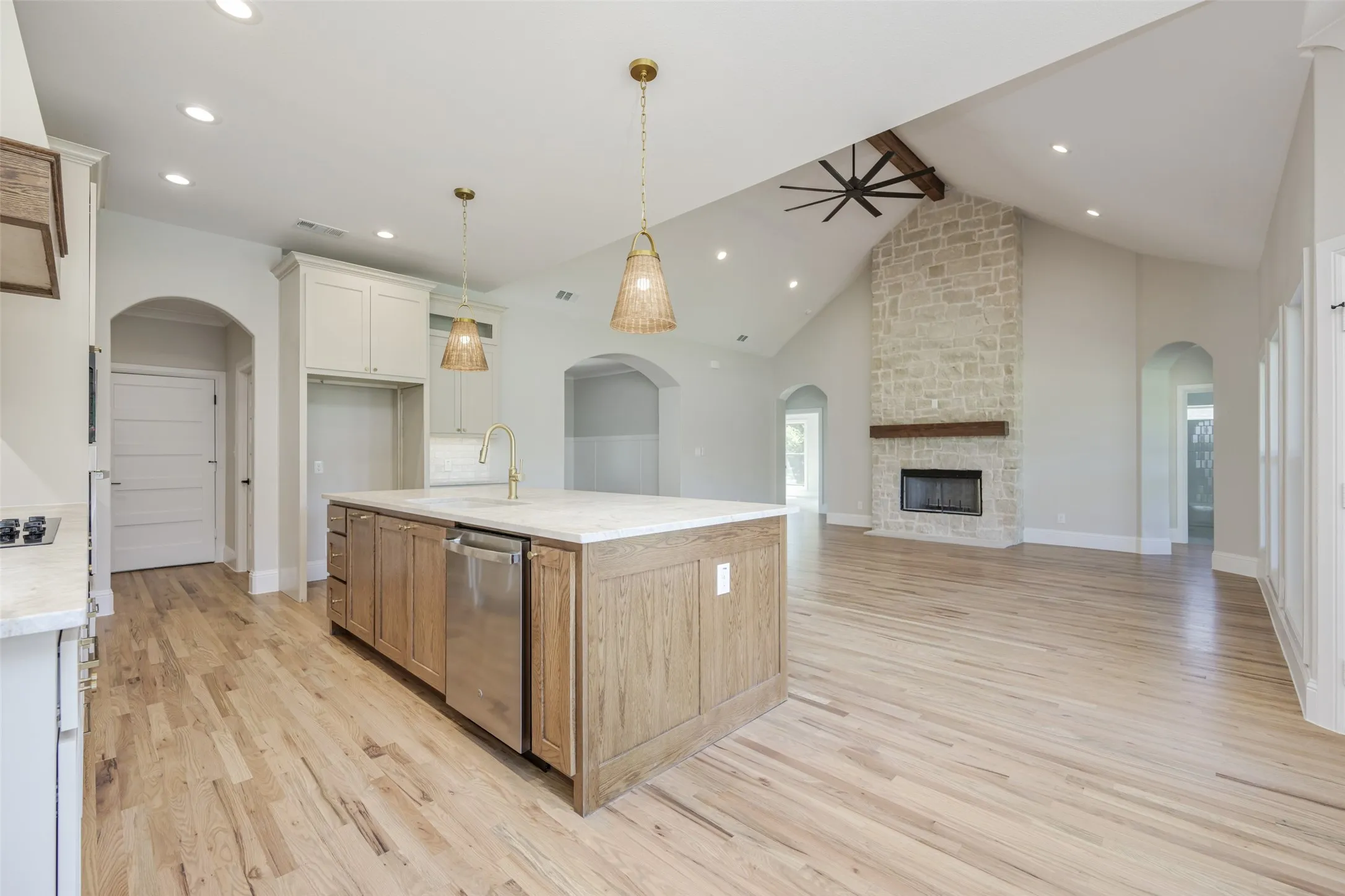 Single Family Residence For Sale in Hunt County , 2340 County Road 1112, Farmersville, Texas 75442, 5 Bedroom, 5 Bathroom, 3 Garage spaces, 2,720 Sqft, built in 2026, mls#21306155, Real Estate Agent in Farmersville, Homes For Sale in Hunt county, Homes For Sale in Farmersville, Realtor in Farmersville Texas, Real Estate Brokerage Independent Realty Texas, Luminita Cordes Realtor