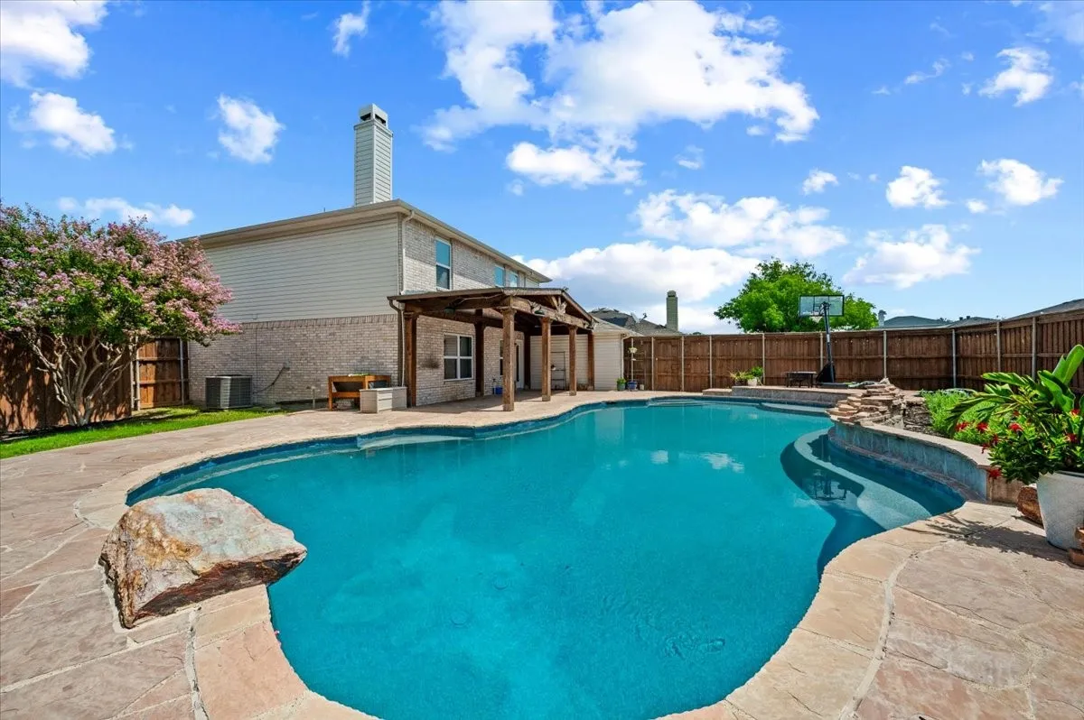 Single Family Residence For Sale in Rockwall County , 1419 Madison Drive, Rockwall, Texas 75032, 5 Bedroom, 3 Bathroom, 2 Garage spaces, 2,818 Sqft, built in 1999, mls#21306784, Real Estate Agent in Rockwall, Homes For Sale in Rockwall county, Homes For Sale in Rockwall, Realtor in Rockwall Texas, Real Estate Brokerage Independent Realty Texas, Luminita Cordes Realtor