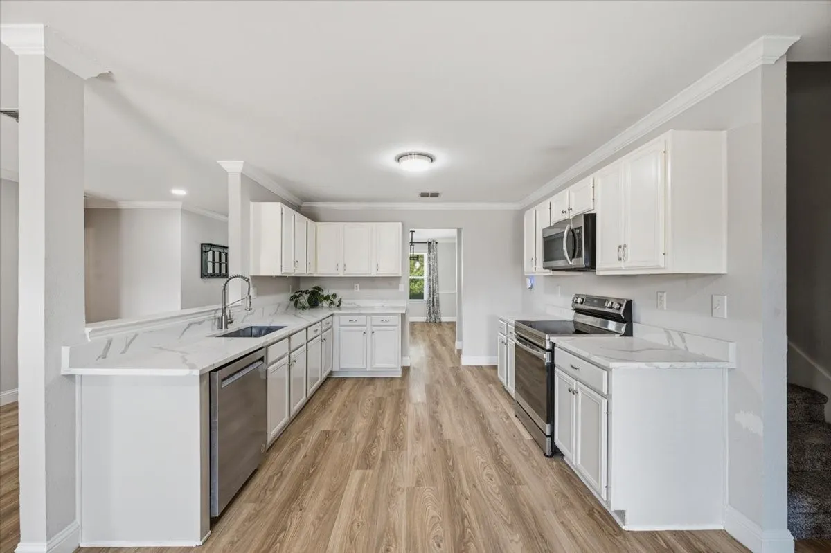 Single Family Residence For Sale in Rockwall County , 1419 Madison Drive, Rockwall, Texas 75032, 5 Bedroom, 3 Bathroom, 2 Garage spaces, 2,818 Sqft, built in 1999, mls#21306784, Real Estate Agent in Rockwall, Homes For Sale in Rockwall county, Homes For Sale in Rockwall, Realtor in Rockwall Texas, Real Estate Brokerage Independent Realty Texas, Luminita Cordes Realtor