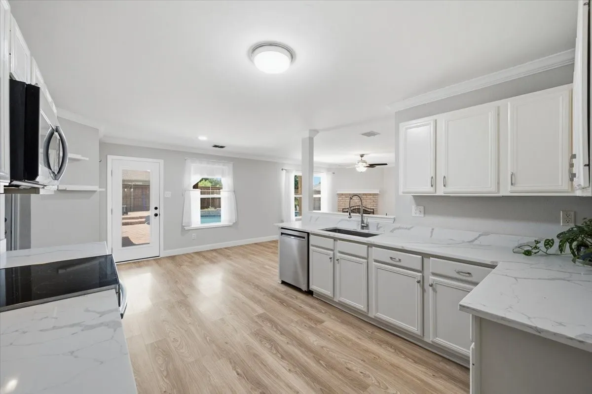 Single Family Residence For Sale in Rockwall County , 1419 Madison Drive, Rockwall, Texas 75032, 5 Bedroom, 3 Bathroom, 2 Garage spaces, 2,818 Sqft, built in 1999, mls#21306784, Real Estate Agent in Rockwall, Homes For Sale in Rockwall county, Homes For Sale in Rockwall, Realtor in Rockwall Texas, Real Estate Brokerage Independent Realty Texas, Luminita Cordes Realtor
