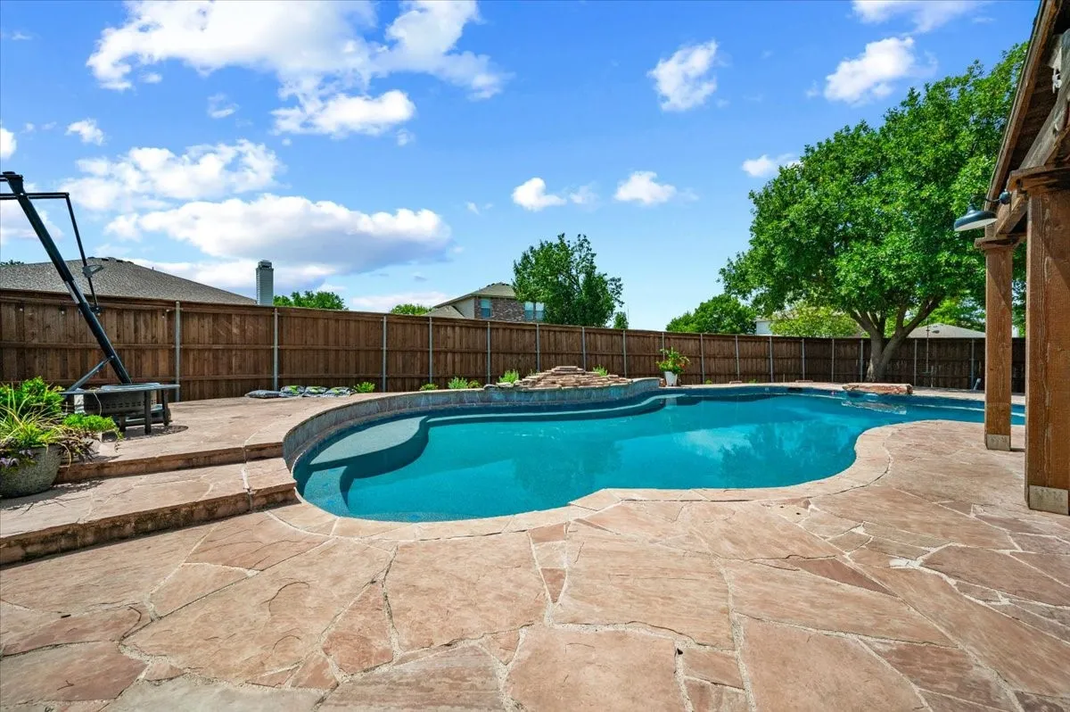 Single Family Residence For Sale in Rockwall County , 1419 Madison Drive, Rockwall, Texas 75032, 5 Bedroom, 3 Bathroom, 2 Garage spaces, 2,818 Sqft, built in 1999, mls#21306784, Real Estate Agent in Rockwall, Homes For Sale in Rockwall county, Homes For Sale in Rockwall, Realtor in Rockwall Texas, Real Estate Brokerage Independent Realty Texas, Luminita Cordes Realtor