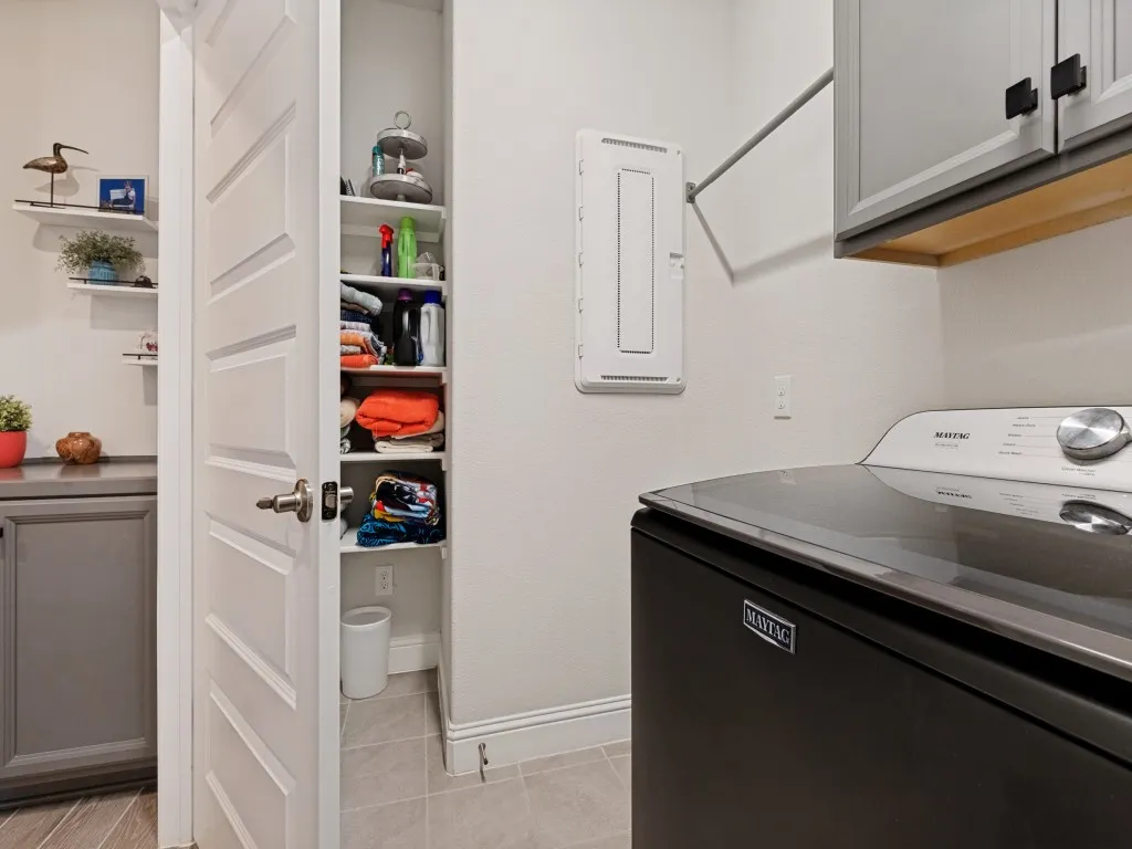 Single Family Residence For Sale in Denton County , 5120 Valley Forge Drive, Denton, Texas 76207, 3 Bedroom, 2 Bathroom, 2 Garage spaces, 1,633 Sqft, built in 2022, mls#21305932, Real Estate Agent in Denton, Homes For Sale in Denton county, Homes For Sale in Denton, Realtor in Denton Texas, Real Estate Brokerage Independent Realty Texas, Luminita Cordes Realtor