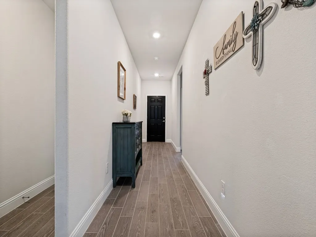 Single Family Residence For Sale in Denton County , 5120 Valley Forge Drive, Denton, Texas 76207, 3 Bedroom, 2 Bathroom, 2 Garage spaces, 1,633 Sqft, built in 2022, mls#21305932, Real Estate Agent in Denton, Homes For Sale in Denton county, Homes For Sale in Denton, Realtor in Denton Texas, Real Estate Brokerage Independent Realty Texas, Luminita Cordes Realtor