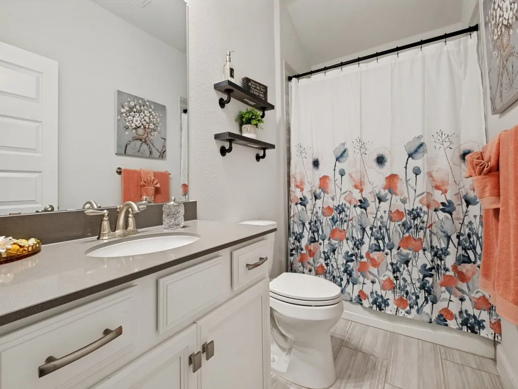 Single Family Residence For Sale in Denton County , 5120 Valley Forge Drive, Denton, Texas 76207, 3 Bedroom, 2 Bathroom, 2 Garage spaces, 1,633 Sqft, built in 2022, mls#21305932, Real Estate Agent in Denton, Homes For Sale in Denton county, Homes For Sale in Denton, Realtor in Denton Texas, Real Estate Brokerage Independent Realty Texas, Luminita Cordes Realtor