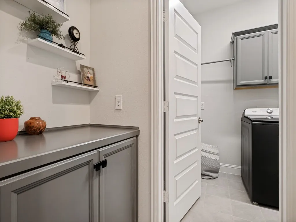 Single Family Residence For Sale in Denton County , 5120 Valley Forge Drive, Denton, Texas 76207, 3 Bedroom, 2 Bathroom, 2 Garage spaces, 1,633 Sqft, built in 2022, mls#21305932, Real Estate Agent in Denton, Homes For Sale in Denton county, Homes For Sale in Denton, Realtor in Denton Texas, Real Estate Brokerage Independent Realty Texas, Luminita Cordes Realtor