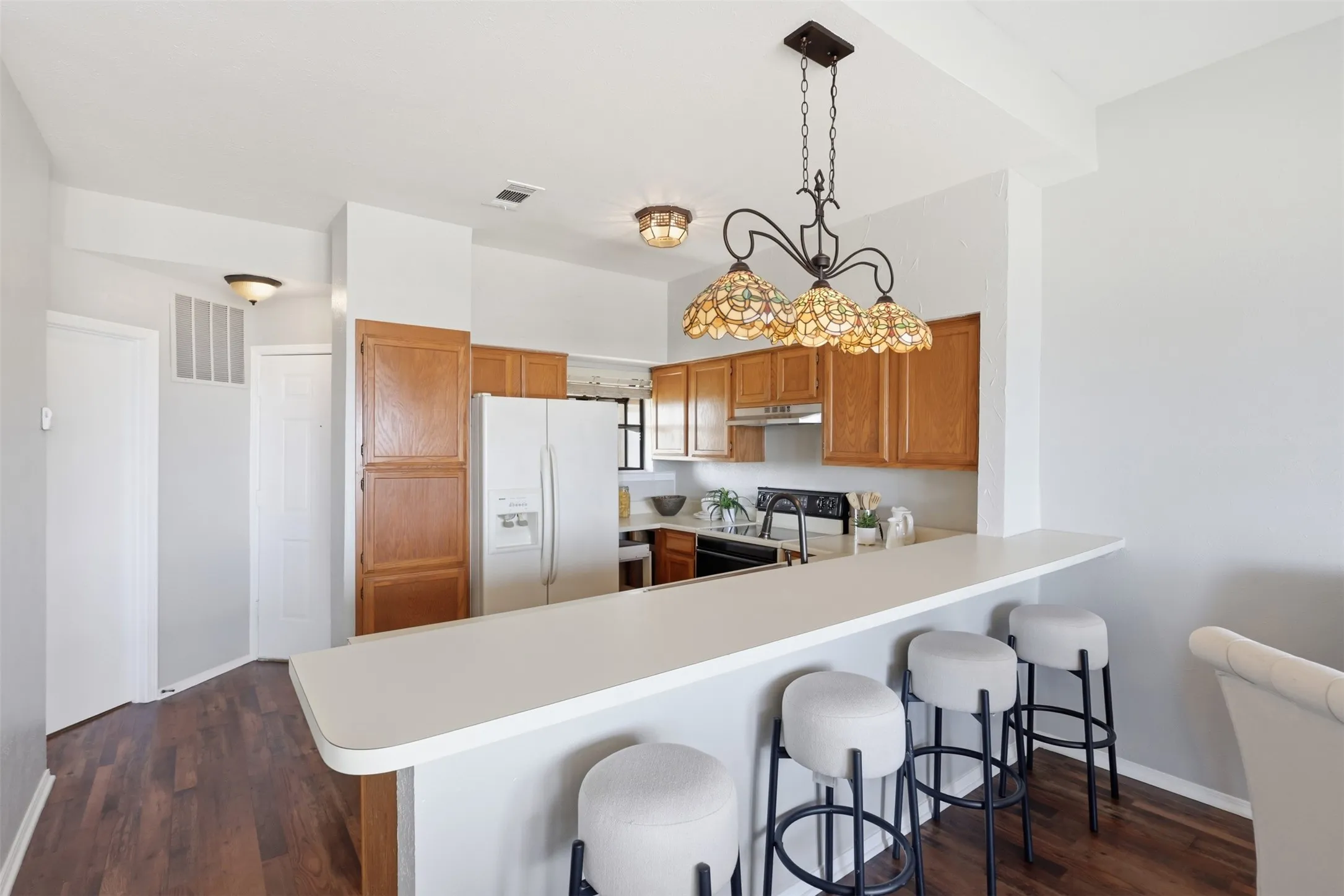 Condominium For Sale in Rockwall County , 275 Henry M Chandler Drive 3, Rockwall, Texas 75032, 2 Bedroom, 2 Bathroom, Garage spaces, 1,174 Sqft, built in 1983, mls#21306805, Real Estate Agent in Rockwall, Homes For Sale in Rockwall county, Homes For Sale in Rockwall, Realtor in Rockwall Texas, Real Estate Brokerage Independent Realty Texas, Luminita Cordes Realtor