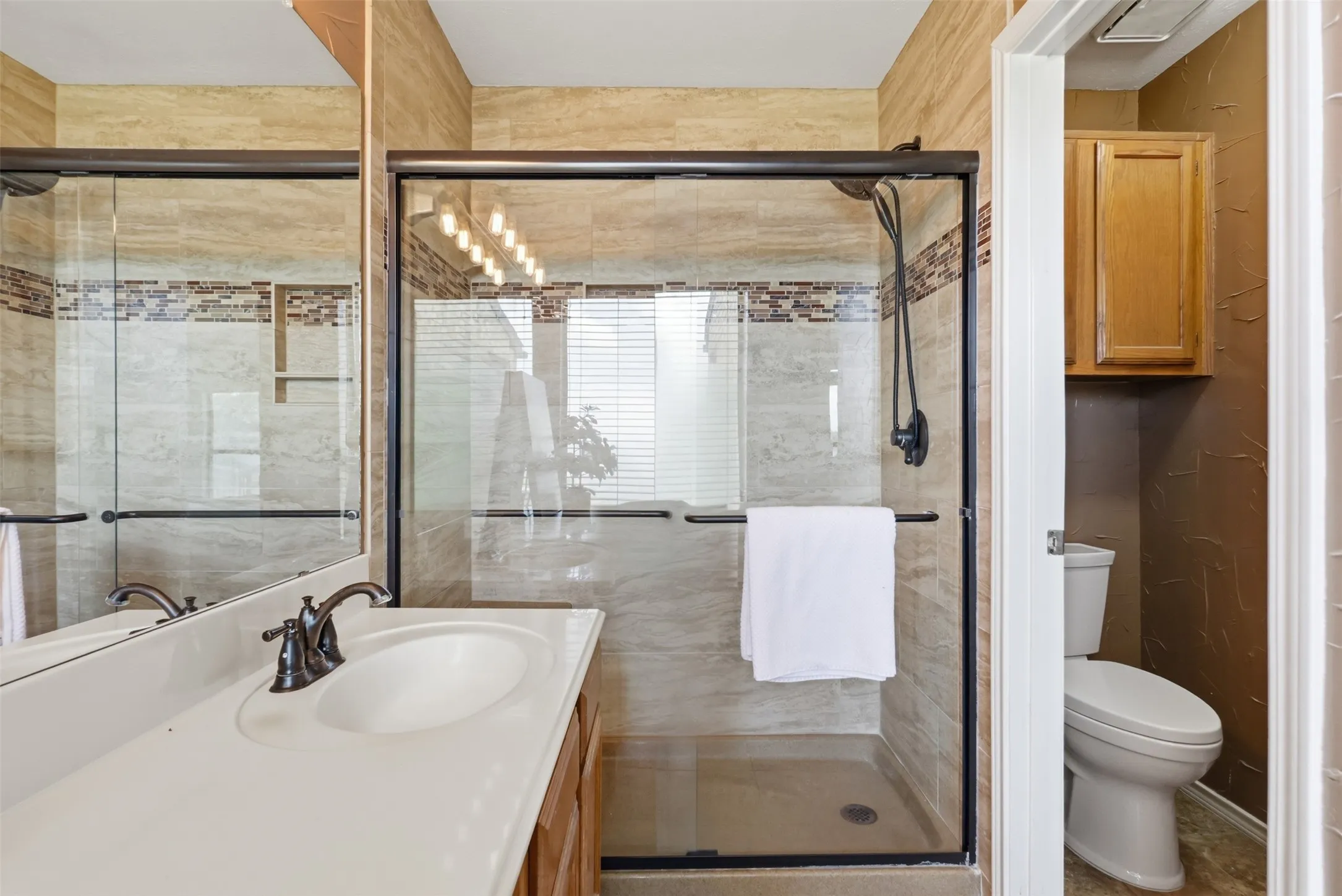 Condominium For Sale in Rockwall County , 275 Henry M Chandler Drive 3, Rockwall, Texas 75032, 2 Bedroom, 2 Bathroom, Garage spaces, 1,174 Sqft, built in 1983, mls#21306805, Real Estate Agent in Rockwall, Homes For Sale in Rockwall county, Homes For Sale in Rockwall, Realtor in Rockwall Texas, Real Estate Brokerage Independent Realty Texas, Luminita Cordes Realtor