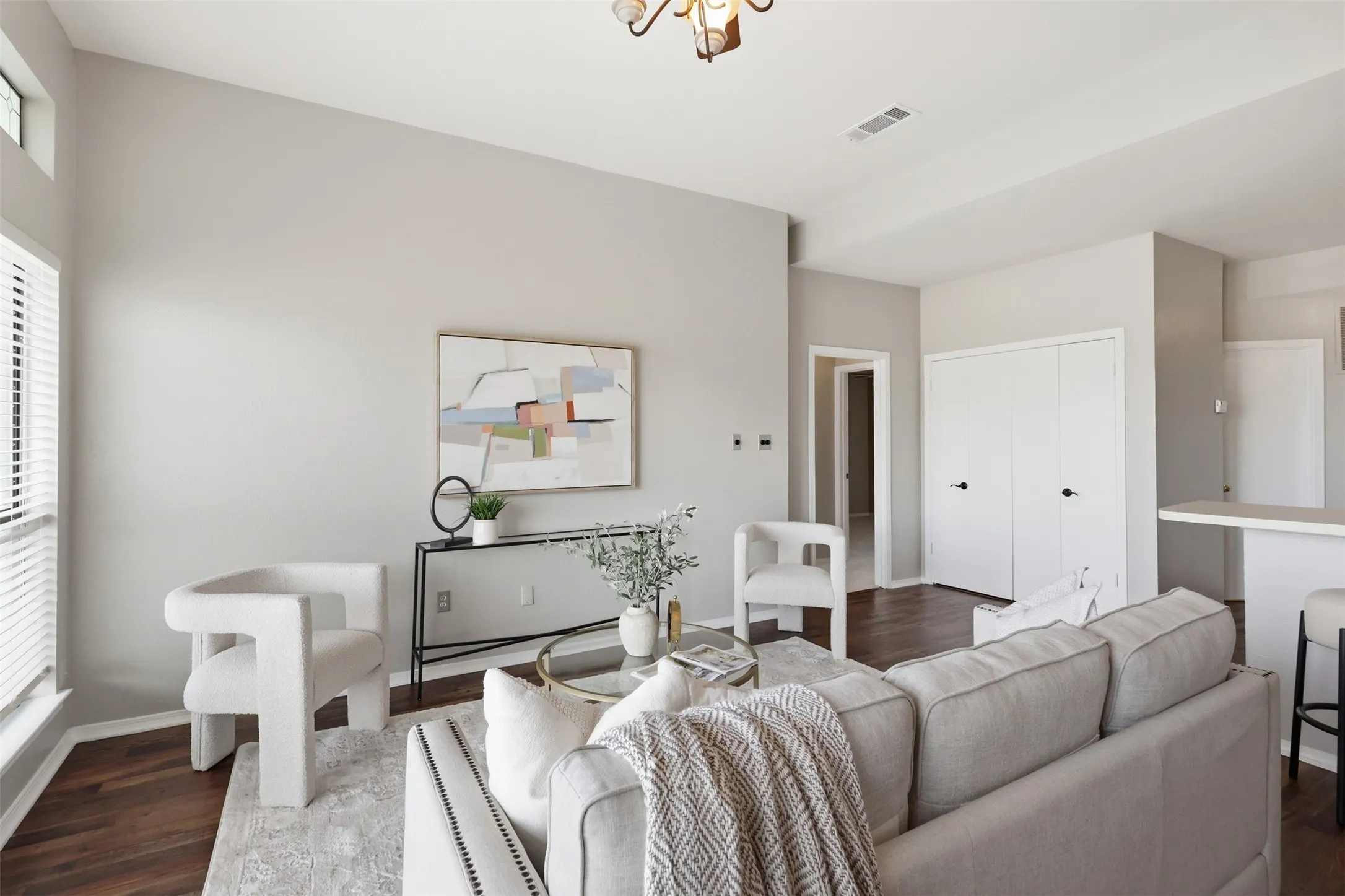 Condominium For Sale in Rockwall County , 275 Henry M Chandler Drive 3, Rockwall, Texas 75032, 2 Bedroom, 2 Bathroom, Garage spaces, 1,174 Sqft, built in 1983, mls#21306805, Real Estate Agent in Rockwall, Homes For Sale in Rockwall county, Homes For Sale in Rockwall, Realtor in Rockwall Texas, Real Estate Brokerage Independent Realty Texas, Luminita Cordes Realtor