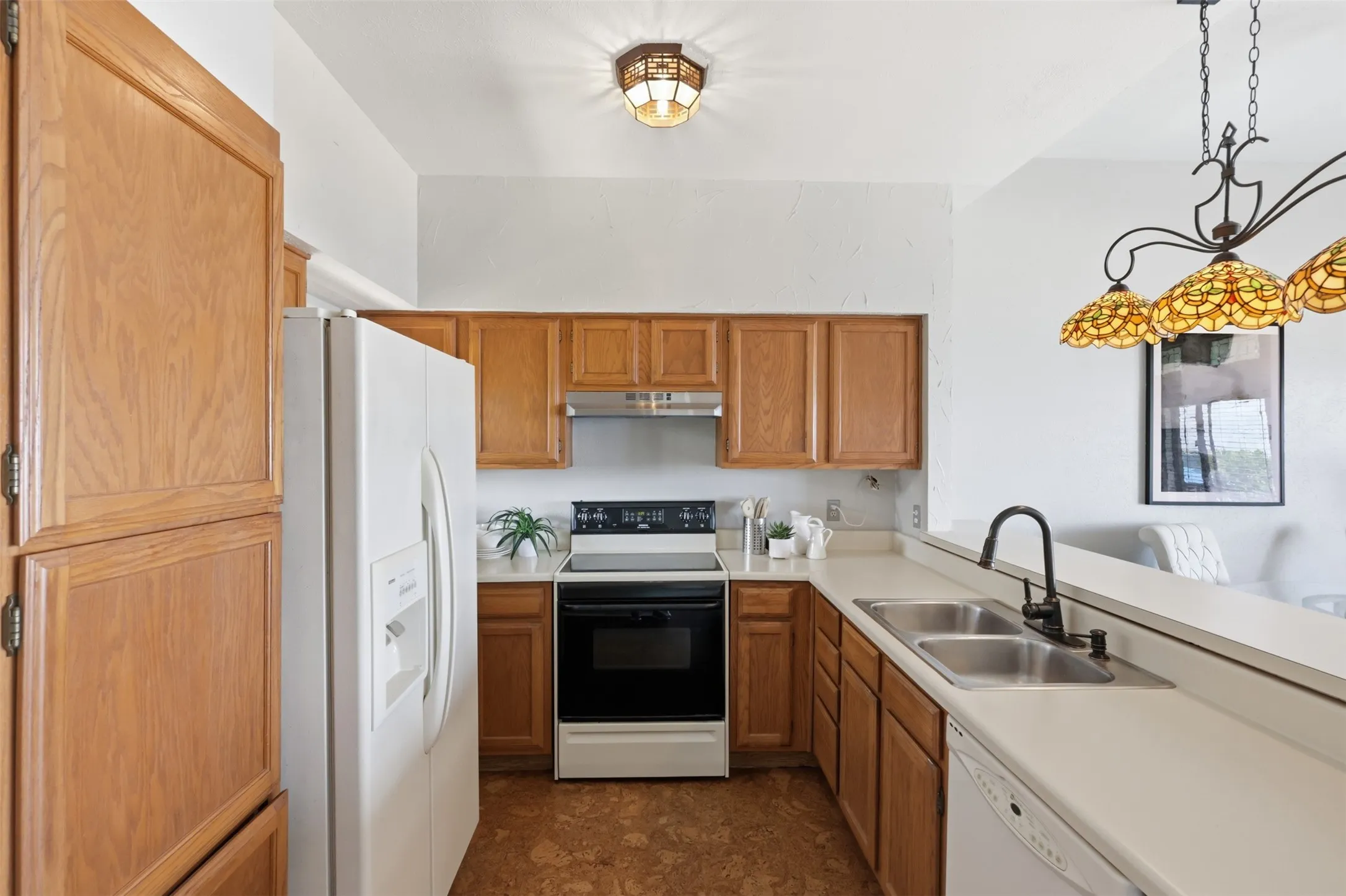 Condominium For Sale in Rockwall County , 275 Henry M Chandler Drive 3, Rockwall, Texas 75032, 2 Bedroom, 2 Bathroom, Garage spaces, 1,174 Sqft, built in 1983, mls#21306805, Real Estate Agent in Rockwall, Homes For Sale in Rockwall county, Homes For Sale in Rockwall, Realtor in Rockwall Texas, Real Estate Brokerage Independent Realty Texas, Luminita Cordes Realtor