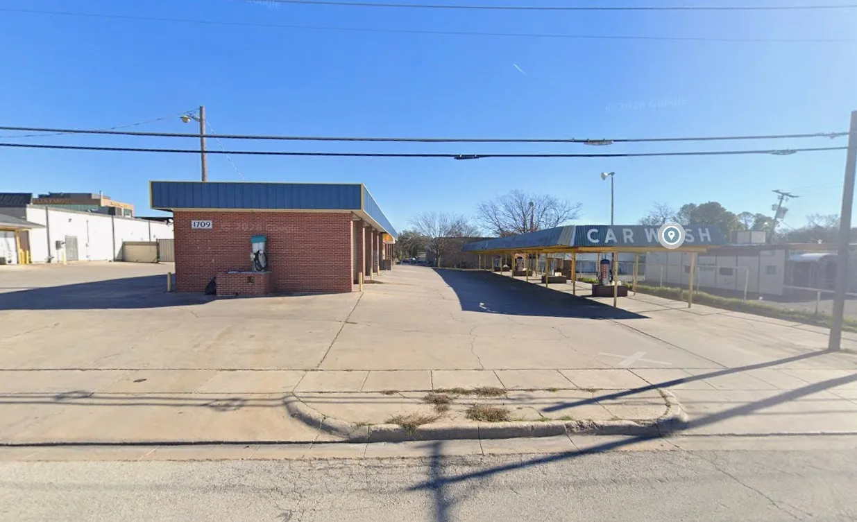 Business For Sale in Tarrant County , 1709 Mcclellan Court, Fort Worth, Texas 76112, 0, 0, Garage spaces, 0 Sqft, built in 1973, Price $250,000, mls#21306817, Real Estate Agent in Fort Worth, Homes For Sale in Tarrant county, Homes For Sale in Fort Worth, Realtor in Fort Worth Texas, Real Estate Brokerage Independent Realty Texas, Luminita Cordes Realtor