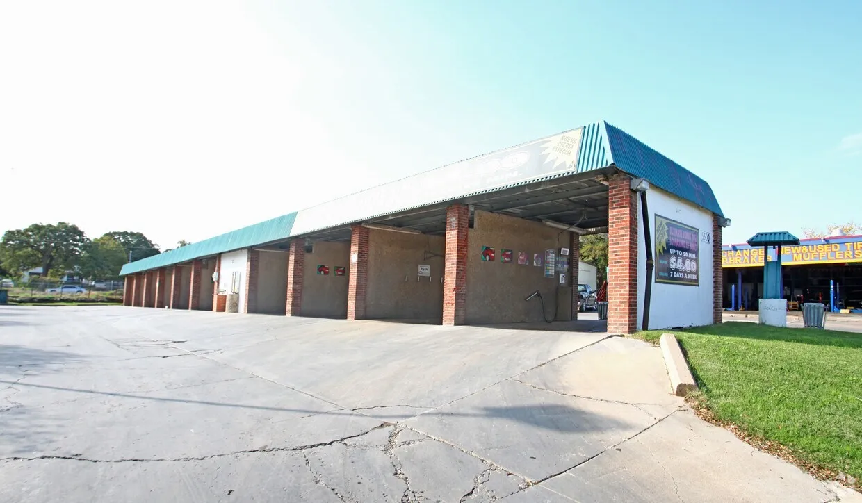 Business For Sale in Tarrant County , 5500 E Lancaster Avenue, Fort Worth, Texas 76112, 0, 0, Garage spaces, 0 Sqft, built in 1977, Price $250,000, mls#21306821, Real Estate Agent in Fort Worth, Homes For Sale in Tarrant county, Homes For Sale in Fort Worth, Realtor in Fort Worth Texas, Real Estate Brokerage Independent Realty Texas, Luminita Cordes Realtor