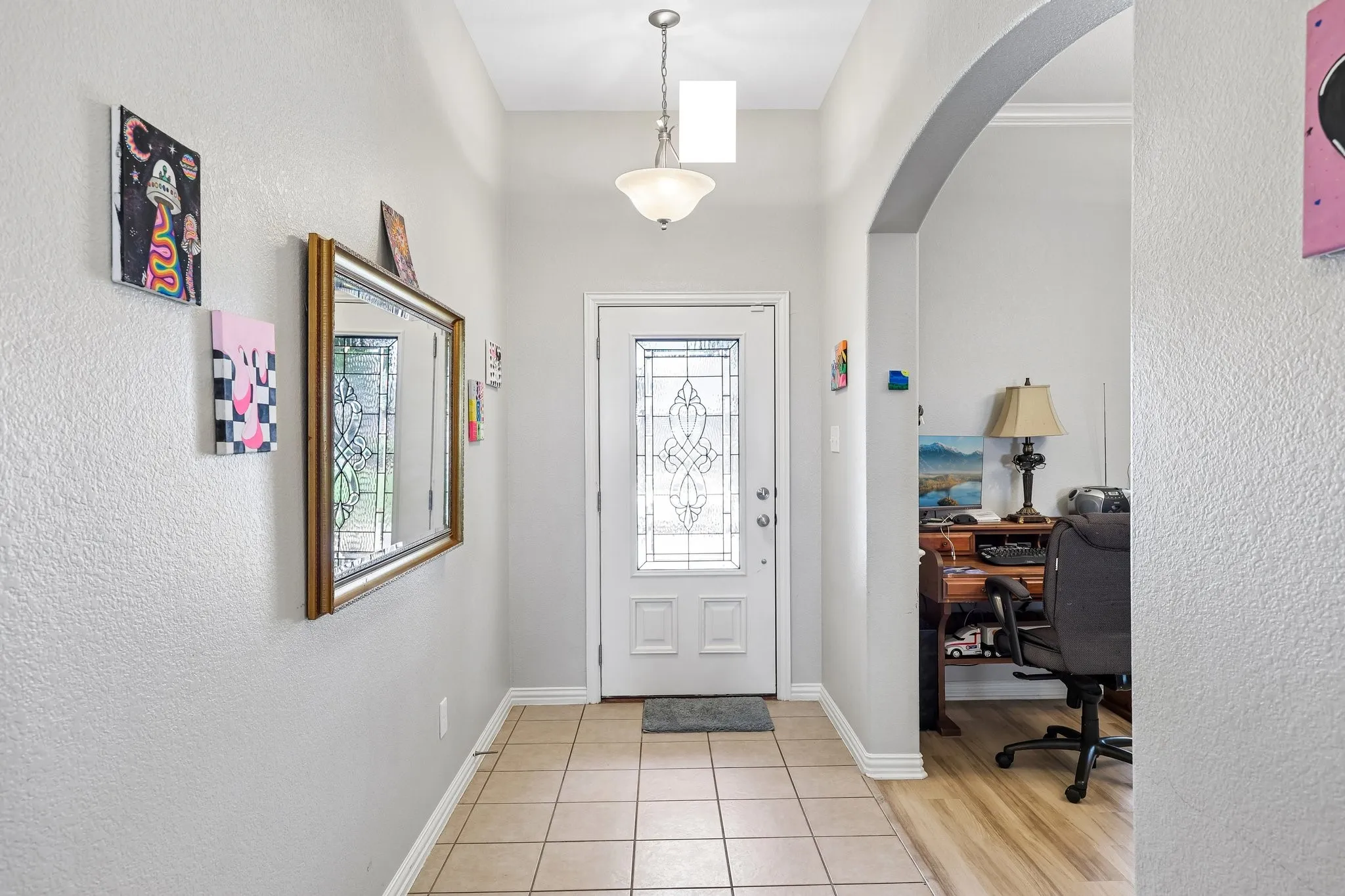 Single Family Residence For Sale in Ellis County , 117 Brook Hollow Lane, Red Oak, Texas 75154, 4 Bedroom, 3 Bathroom, 2 Garage spaces, 2,205 Sqft, built in 2009, mls#21306822, Real Estate Agent in Red Oak, Homes For Sale in Ellis county, Homes For Sale in Red Oak, Realtor in Red Oak Texas, Real Estate Brokerage Independent Realty Texas, Luminita Cordes Realtor