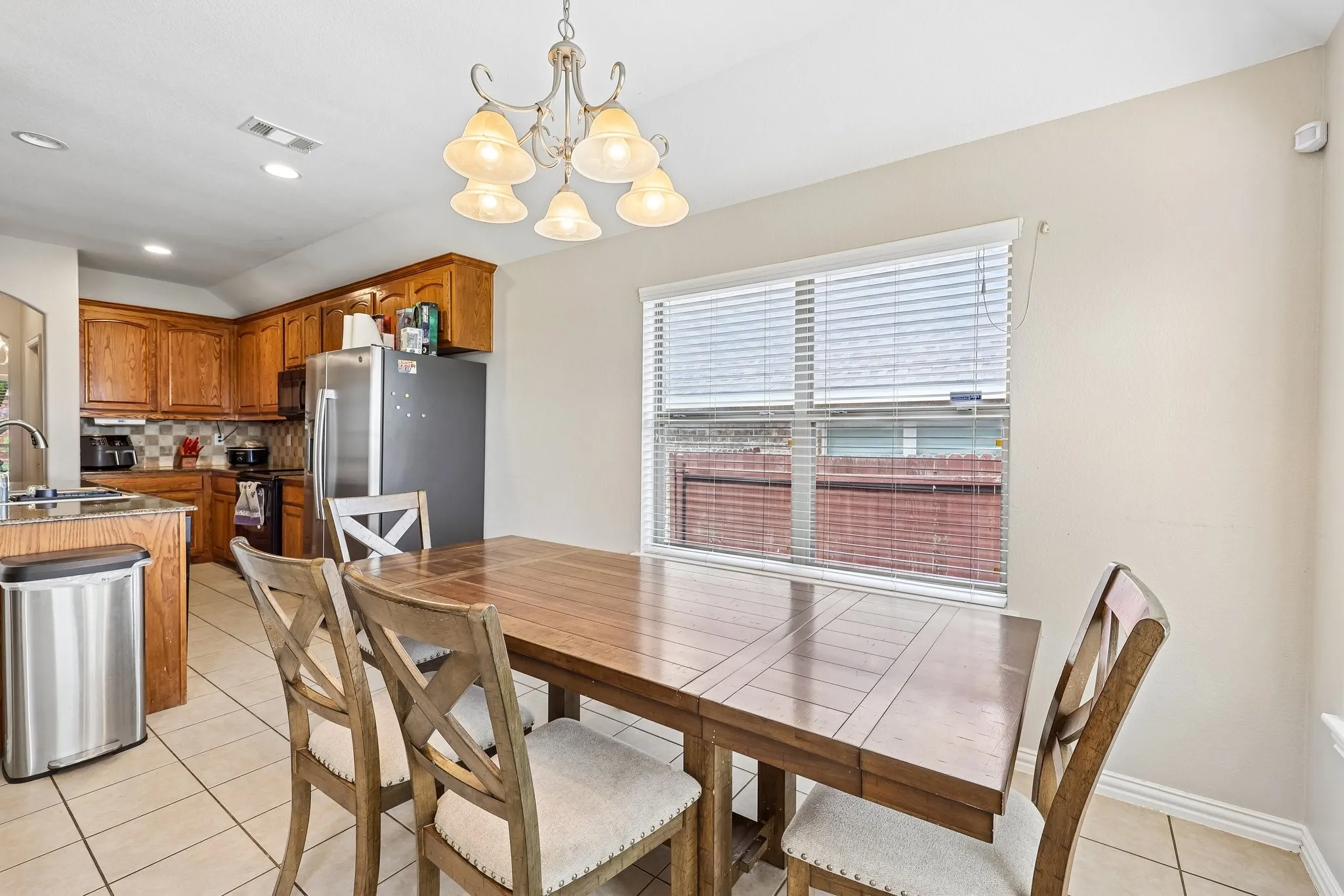 Single Family Residence For Sale in Ellis County , 117 Brook Hollow Lane, Red Oak, Texas 75154, 4 Bedroom, 3 Bathroom, 2 Garage spaces, 2,205 Sqft, built in 2009, mls#21306822, Real Estate Agent in Red Oak, Homes For Sale in Ellis county, Homes For Sale in Red Oak, Realtor in Red Oak Texas, Real Estate Brokerage Independent Realty Texas, Luminita Cordes Realtor