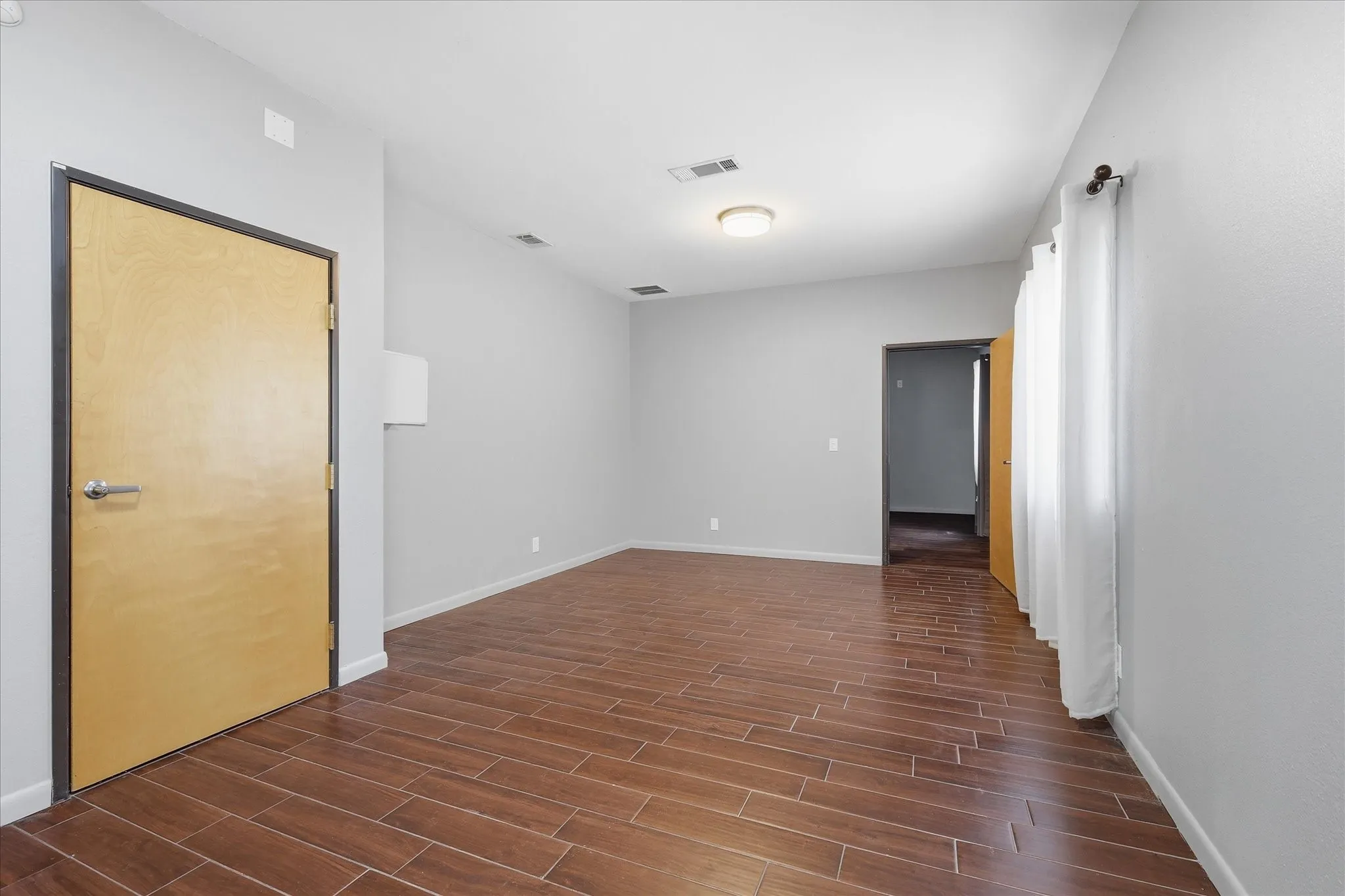 Office For Rent in Tarrant County , 1309 Washington, Fort Worth, Texas 76104, 0, 0, Garage spaces, 0 Sqft, built in 1985, mls#21306520, Real Estate Agent in Fort Worth, Homes For Rent in Tarrant county, Homes For Rent in Fort Worth, Realtor in Fort Worth Texas, Real Estate Brokerage Independent Realty Texas, Luminita Cordes Realtor