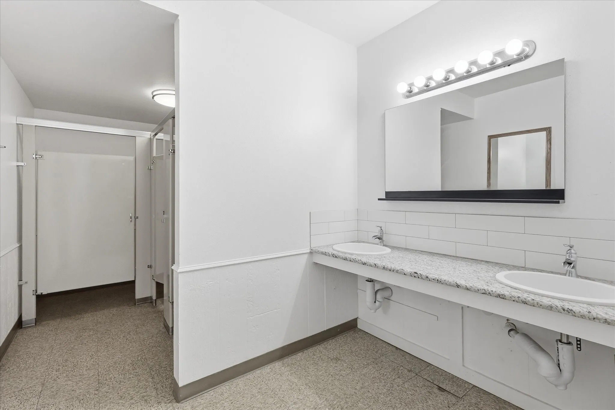 Office For Rent in Tarrant County , 1309 Washington, Fort Worth, Texas 76104, 0, 0, Garage spaces, 0 Sqft, built in 1985, mls#21306520, Real Estate Agent in Fort Worth, Homes For Rent in Tarrant county, Homes For Rent in Fort Worth, Realtor in Fort Worth Texas, Real Estate Brokerage Independent Realty Texas, Luminita Cordes Realtor