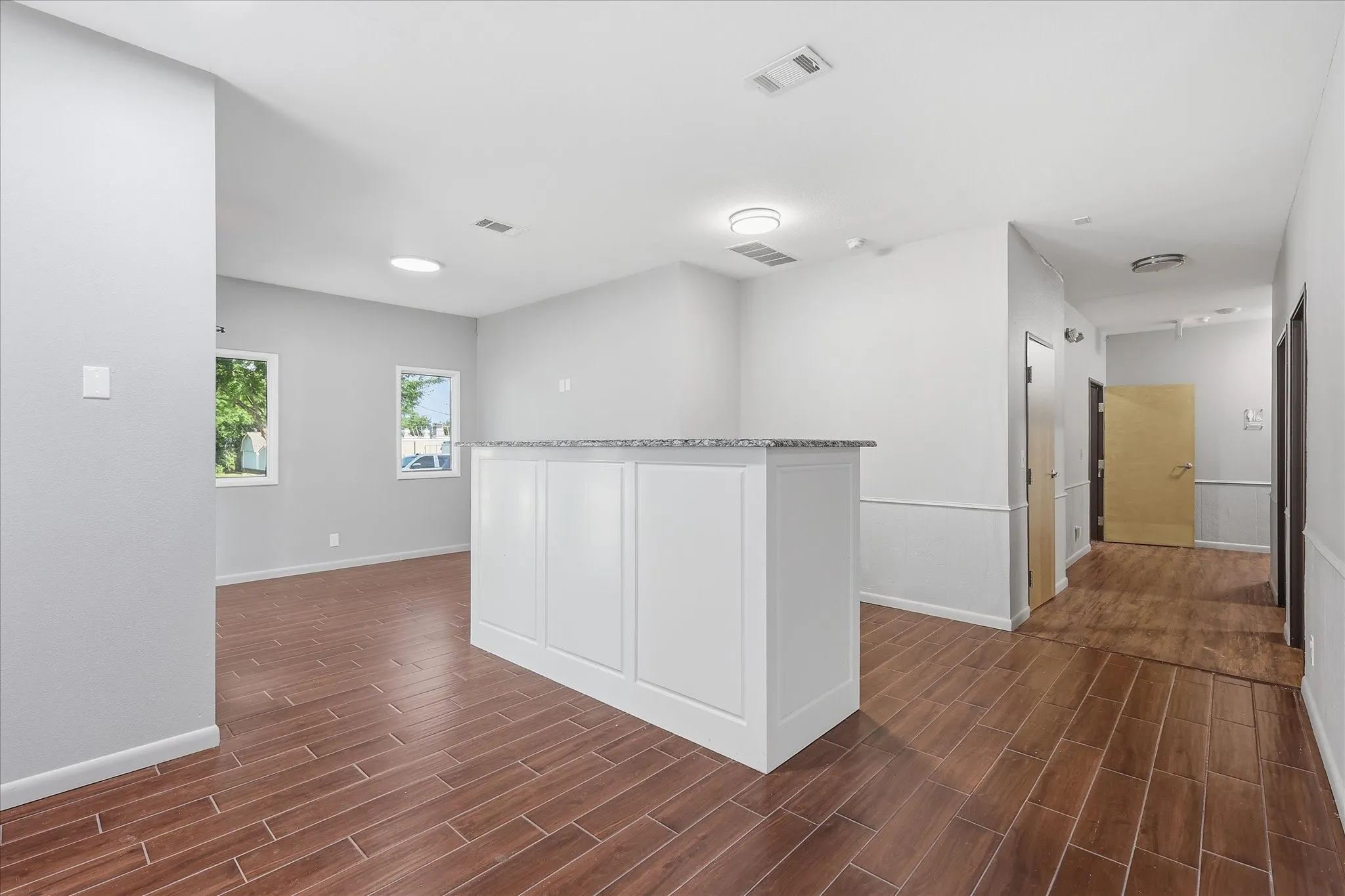 Office For Rent in Tarrant County , 1309 Washington, Fort Worth, Texas 76104, 0, 0, Garage spaces, 0 Sqft, built in 1985, mls#21306520, Real Estate Agent in Fort Worth, Homes For Rent in Tarrant county, Homes For Rent in Fort Worth, Realtor in Fort Worth Texas, Real Estate Brokerage Independent Realty Texas, Luminita Cordes Realtor