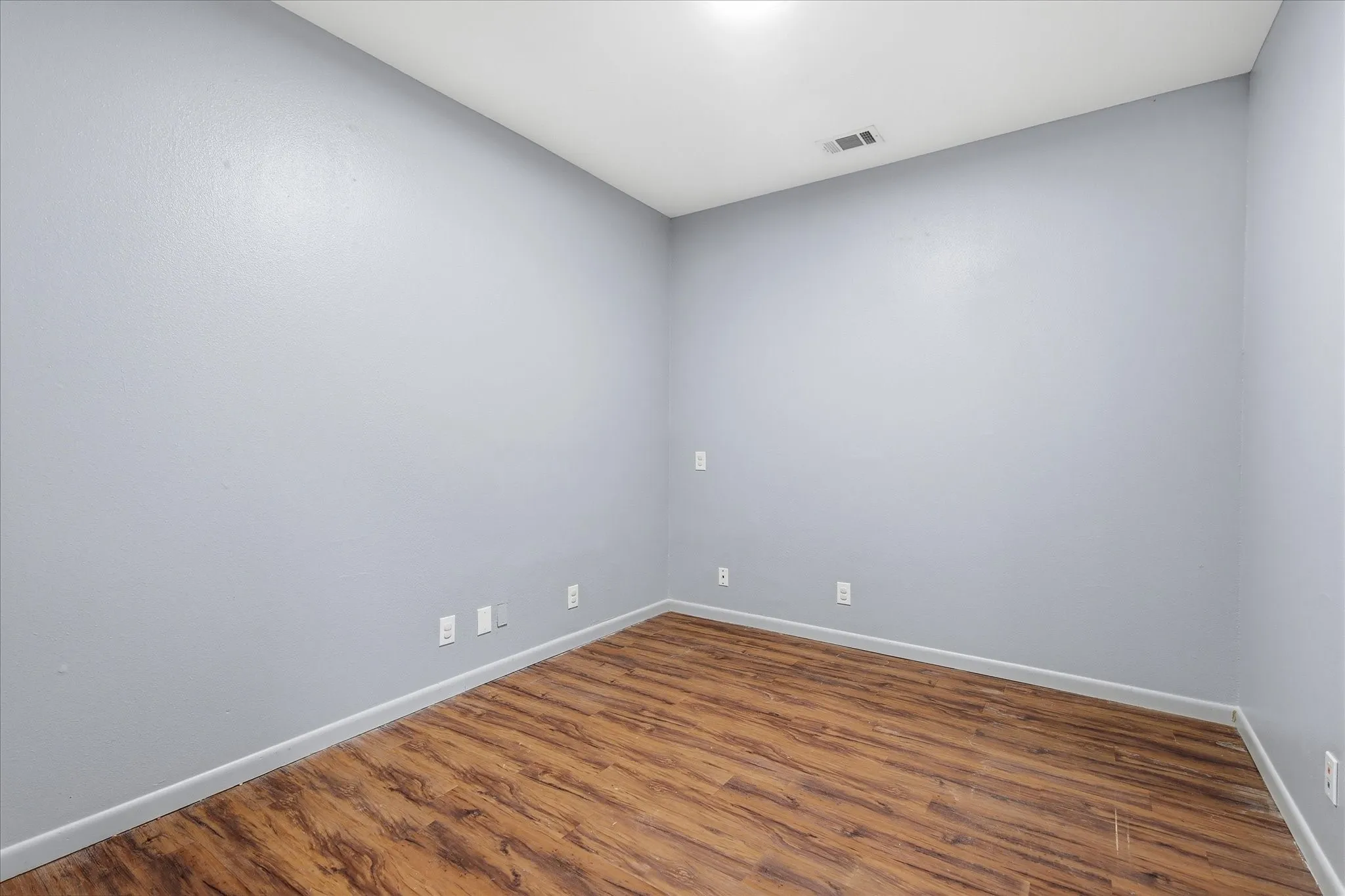Office For Rent in Tarrant County , 1309 Washington, Fort Worth, Texas 76104, 0, 0, Garage spaces, 0 Sqft, built in 1985, mls#21306520, Real Estate Agent in Fort Worth, Homes For Rent in Tarrant county, Homes For Rent in Fort Worth, Realtor in Fort Worth Texas, Real Estate Brokerage Independent Realty Texas, Luminita Cordes Realtor