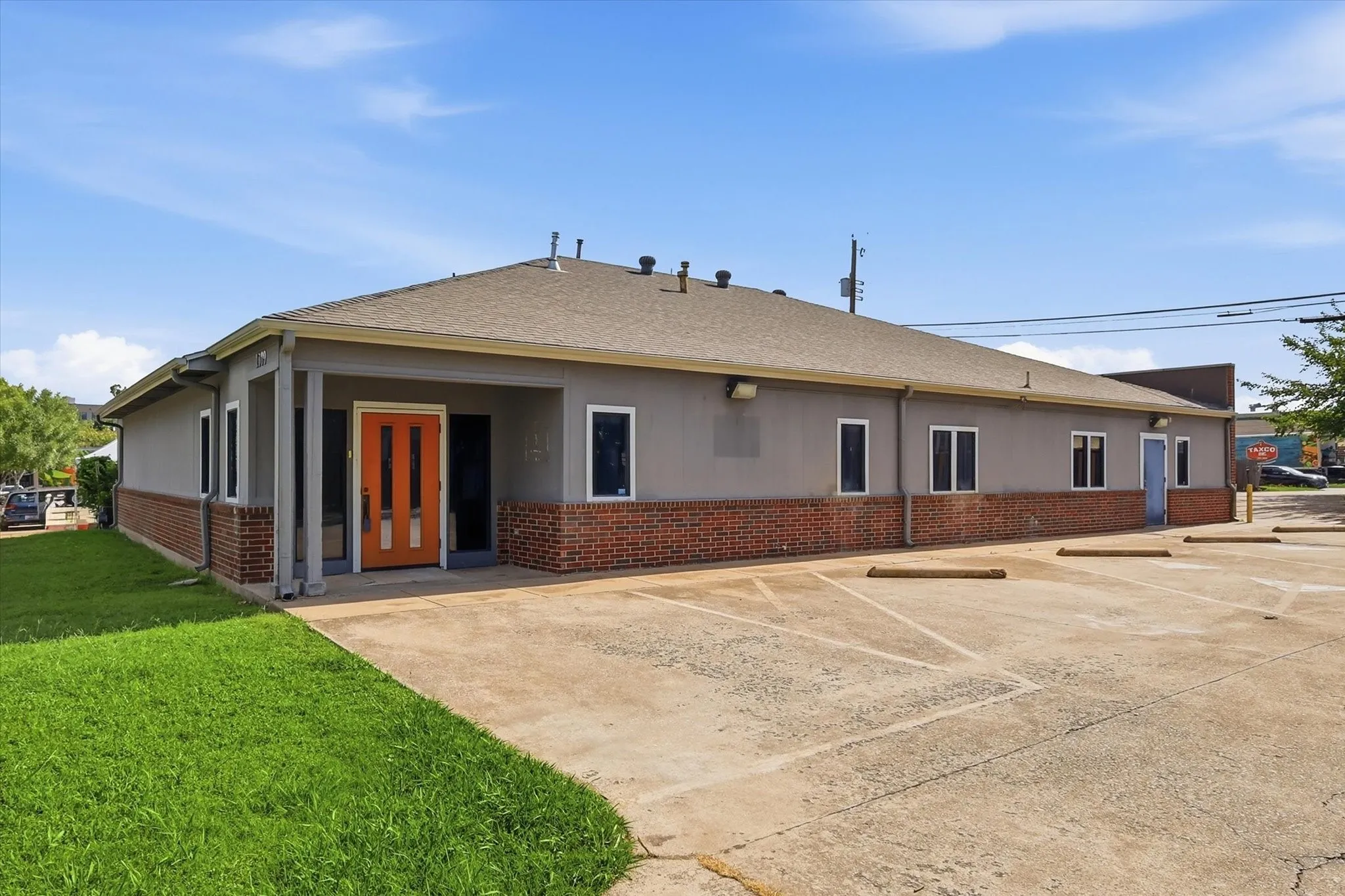Office For Rent in Tarrant County , 1309 Washington, Fort Worth, Texas 76104, 0, 0, Garage spaces, 0 Sqft, built in 1985, mls#21306520, Real Estate Agent in Fort Worth, Homes For Rent in Tarrant county, Homes For Rent in Fort Worth, Realtor in Fort Worth Texas, Real Estate Brokerage Independent Realty Texas, Luminita Cordes Realtor