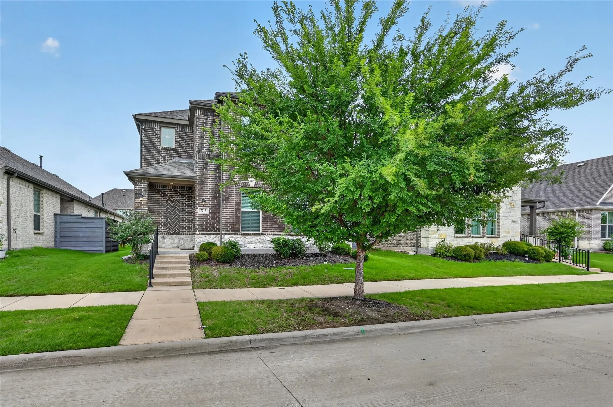 Single Family Residence For Rent in Denton County , 7213 Willow Thorne Drive, Little Elm, Texas 76227, 3 Bedrooms, 2 Bathrooms, 2 Garage spaces, 2,334 Sqft, built in 2019, Price $2,500, mls#21300773, Real Estate Agent in Little Elm, Homes For Rent in Denton county, Homes For Rent in Little Elm, Realtor in Little Elm Texas, Real Estate Brokerage Independent Realty Texas, Luminita Cordes Realtor