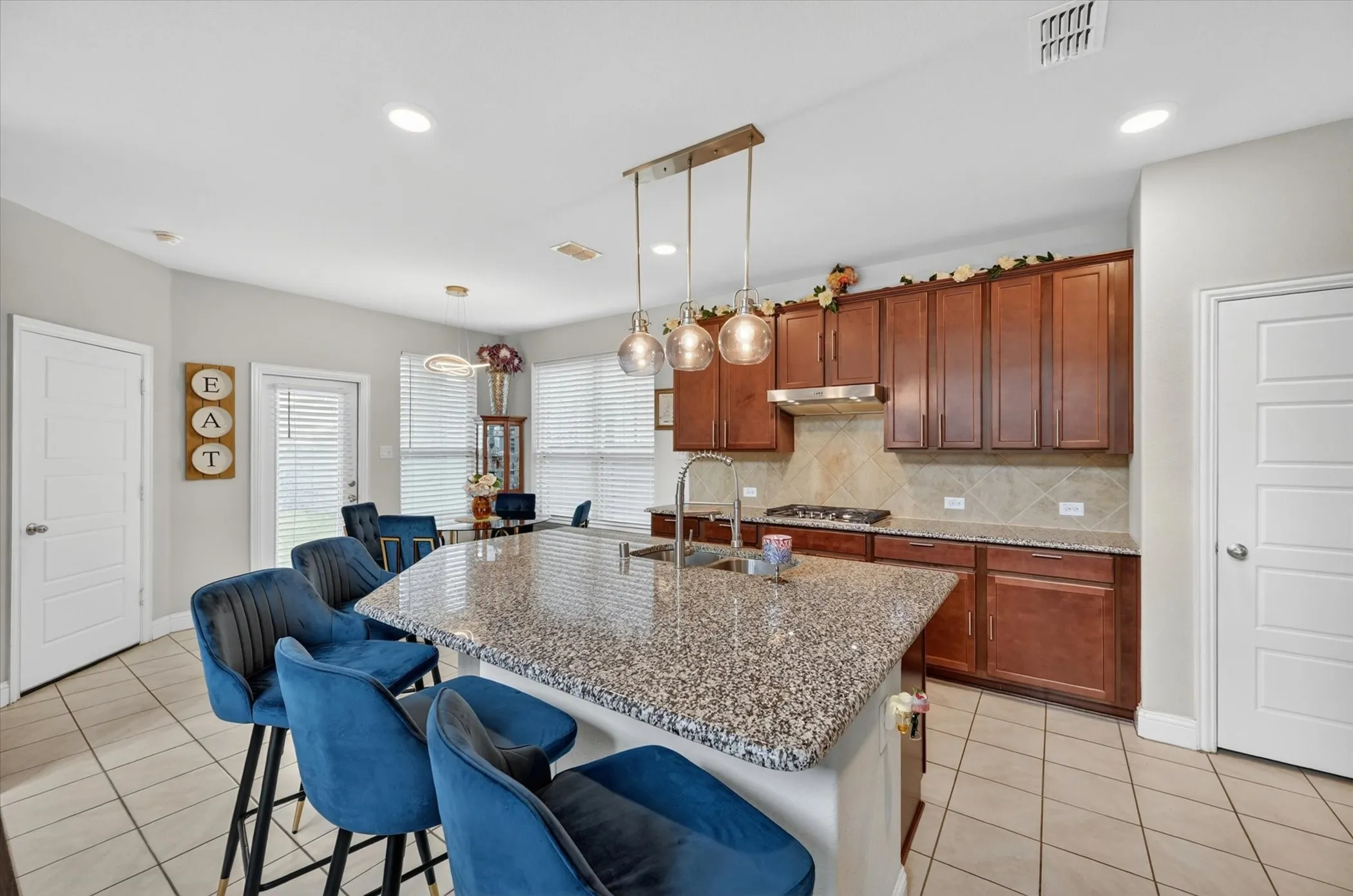 Single Family Residence For Rent in Denton County , 7213 Willow Thorne Drive, Little Elm, Texas 76227, 3 Bedrooms, 2 Bathrooms, 2 Garage spaces, 2,334 Sqft, built in 2019, Price $2,500, mls#21300773, Real Estate Agent in Little Elm, Homes For Rent in Denton county, Homes For Rent in Little Elm, Realtor in Little Elm Texas, Real Estate Brokerage Independent Realty Texas, Luminita Cordes Realtor