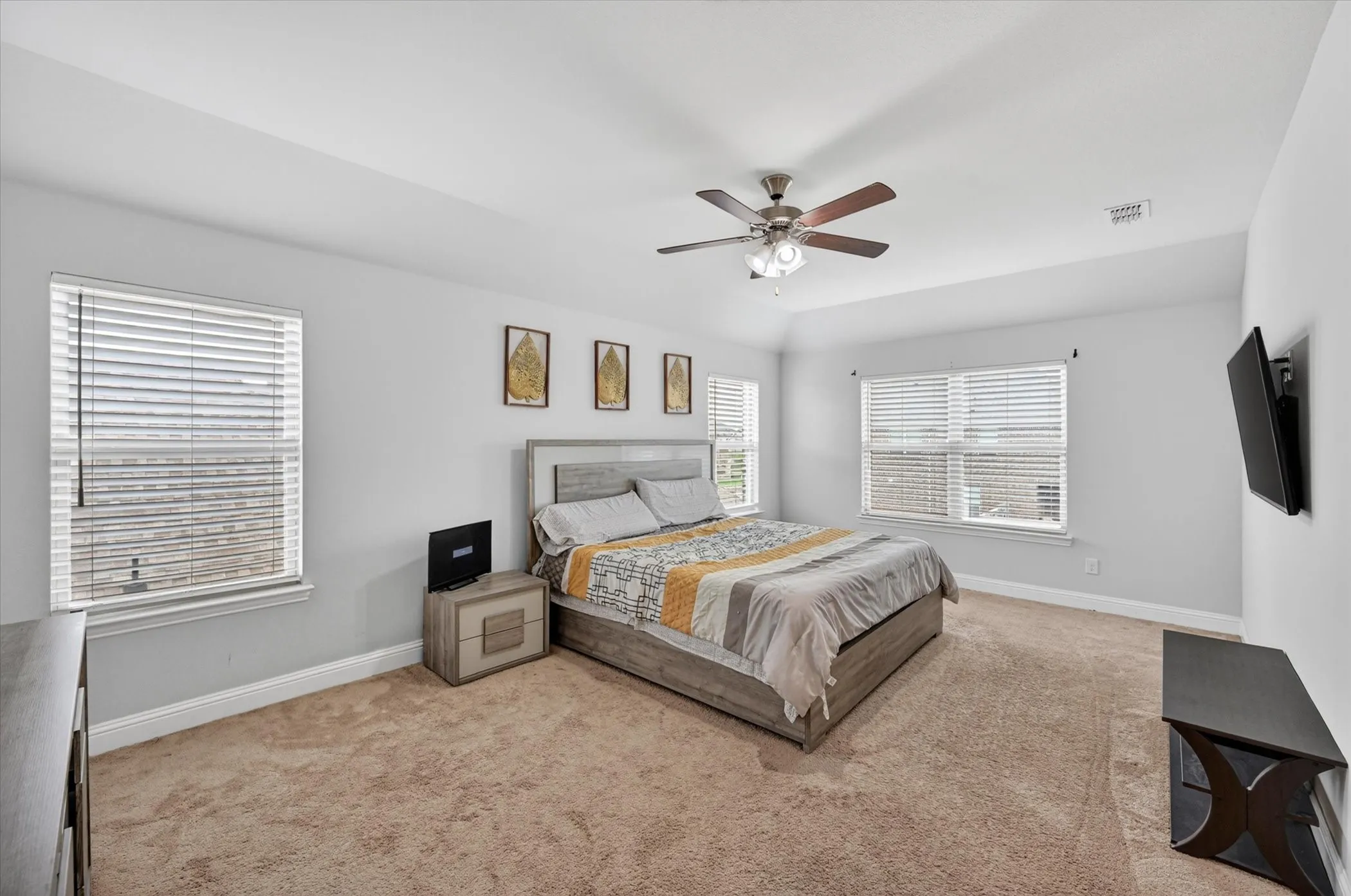 Single Family Residence For Rent in Denton County , 7213 Willow Thorne Drive, Little Elm, Texas 76227, 3 Bedrooms, 2 Bathrooms, 2 Garage spaces, 2,334 Sqft, built in 2019, Price $2,500, mls#21300773, Real Estate Agent in Little Elm, Homes For Rent in Denton county, Homes For Rent in Little Elm, Realtor in Little Elm Texas, Real Estate Brokerage Independent Realty Texas, Luminita Cordes Realtor